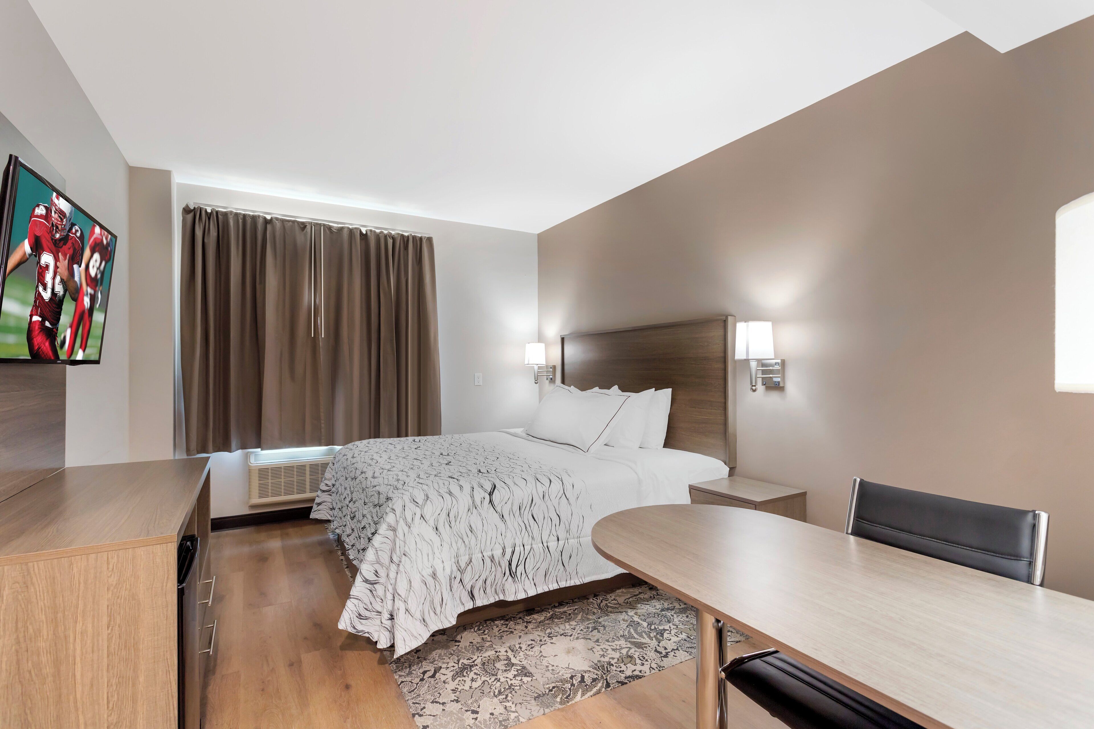 Superior Room, 1 King Bed (Smoke Free)