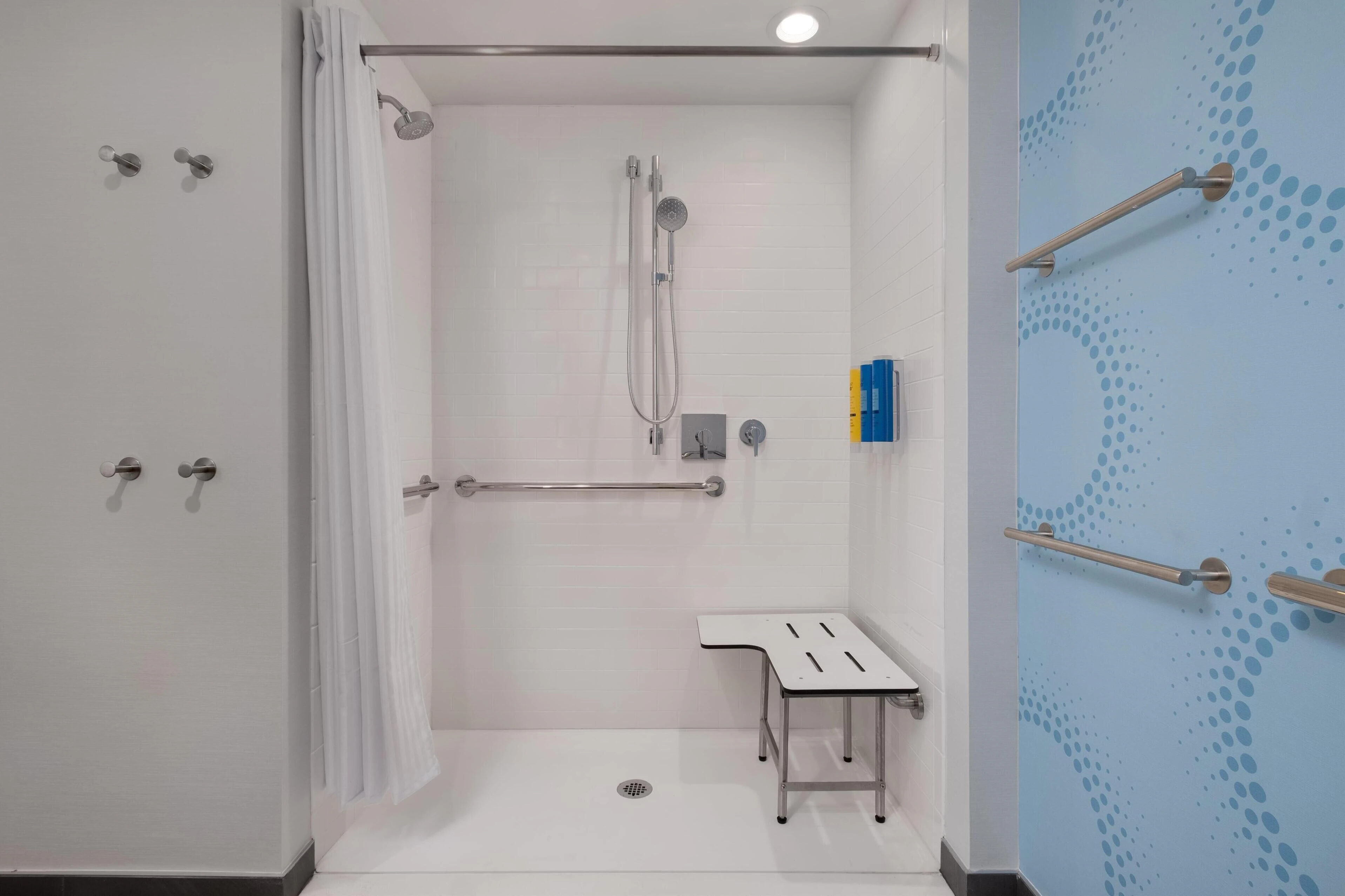 Room, 1 King Bed, Accessible (Mobility & Hearing, Roll-in Shower)