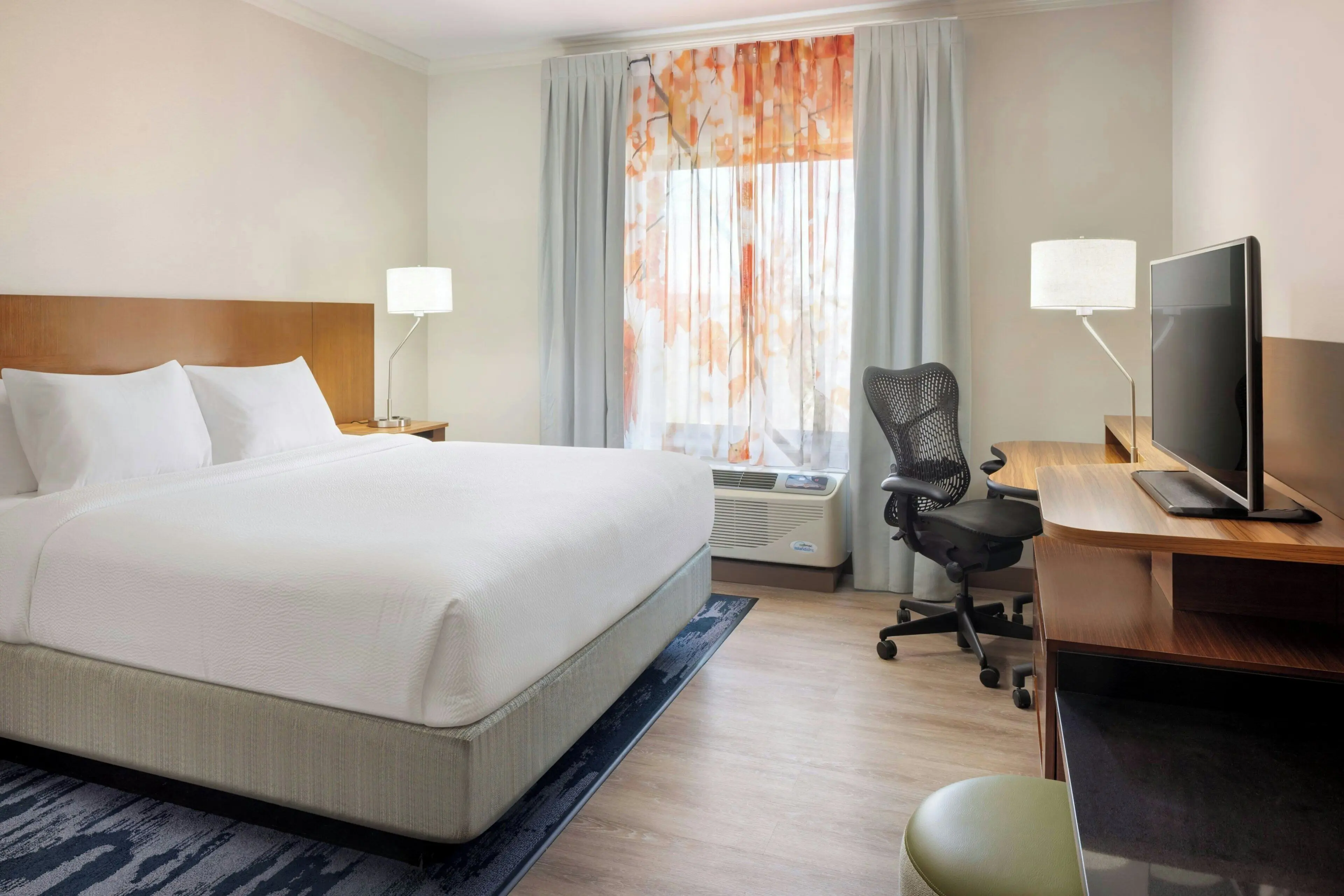 Room, 1 King Bed, Hearing Accessible Room, 1 King Bed, Hearing Accessible