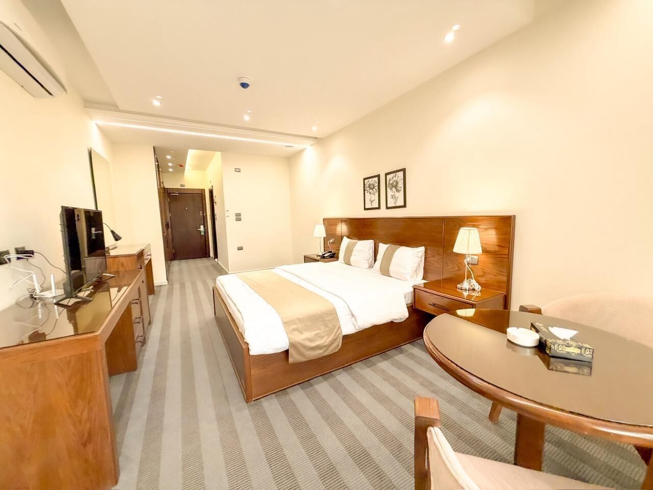Double Room, Non Smoking
