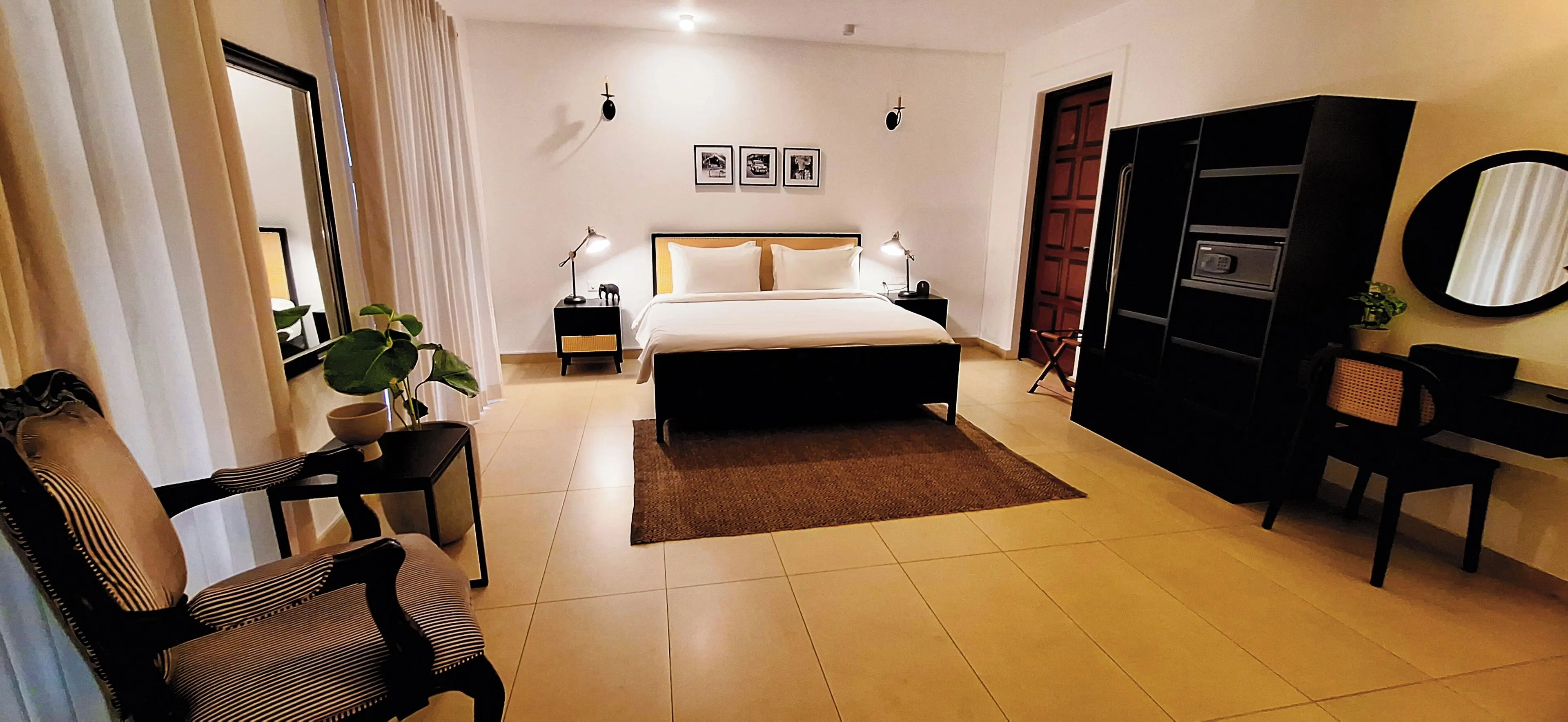 Deluxe Double Room Deluxe Double Room