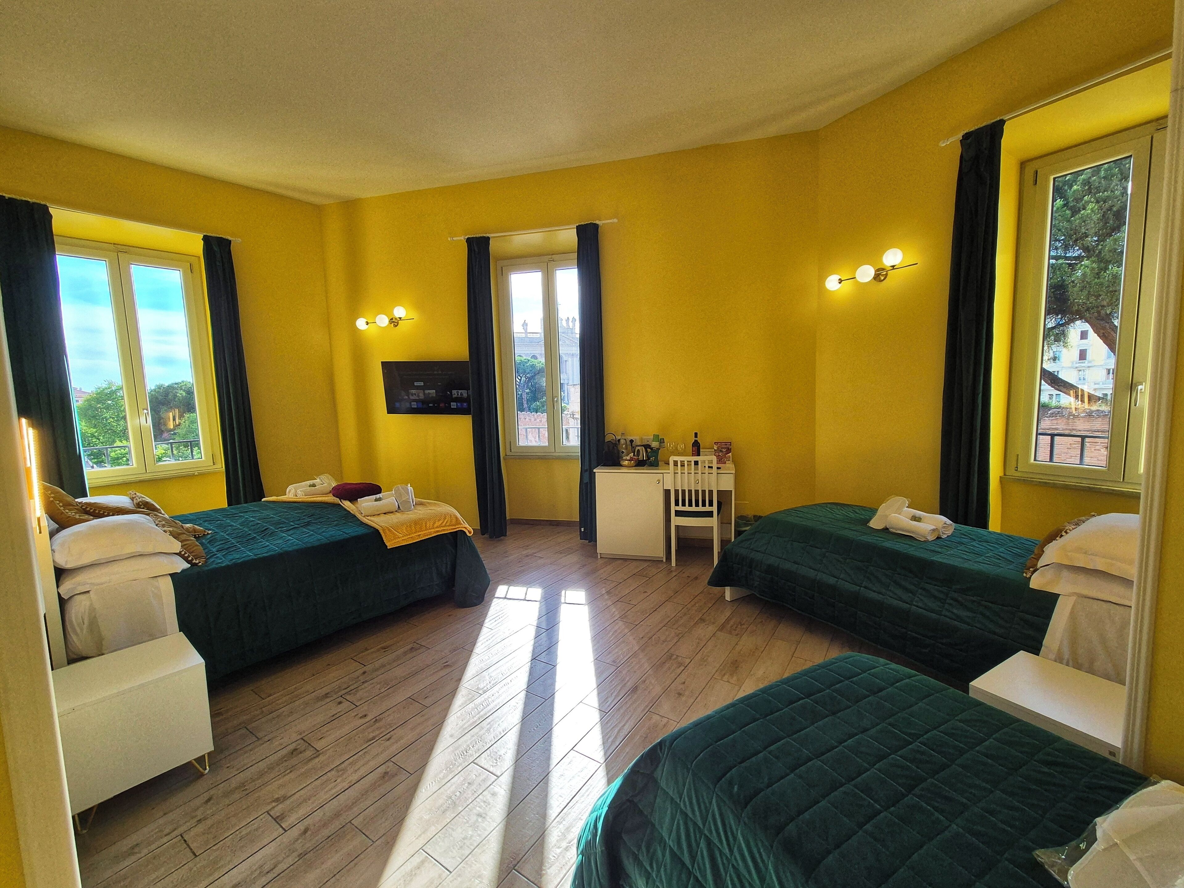 Luxury Quadruple Room, City View