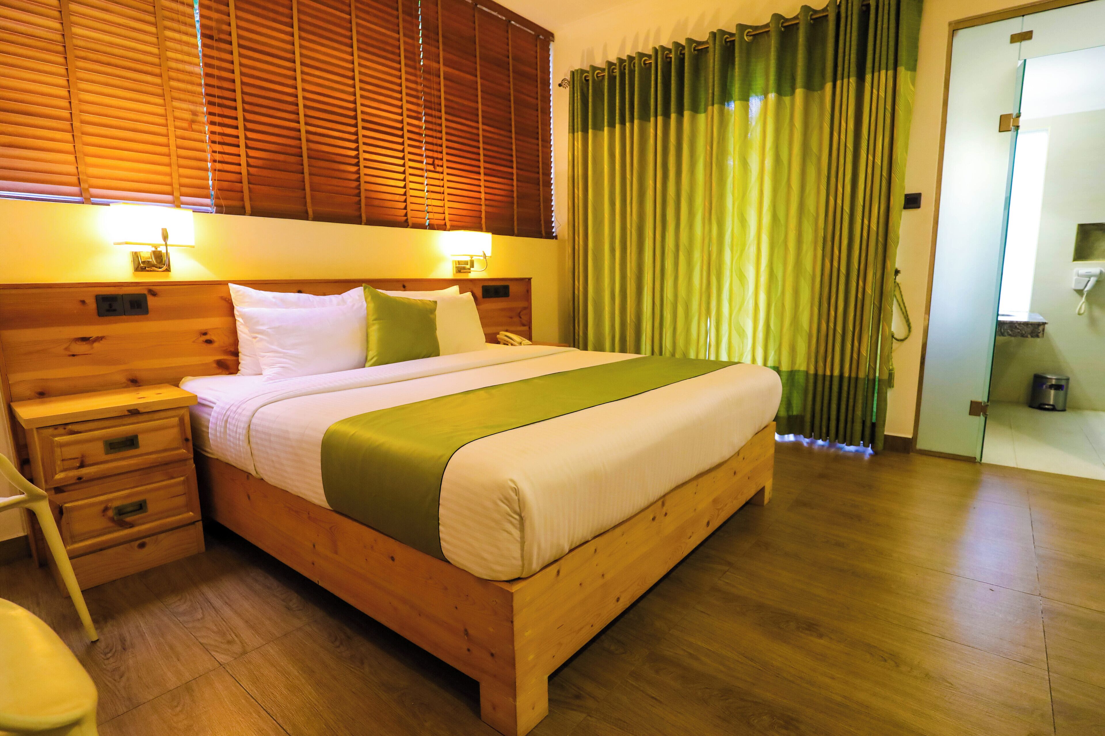 Deluxe Double Room, Balcony, Mountain View