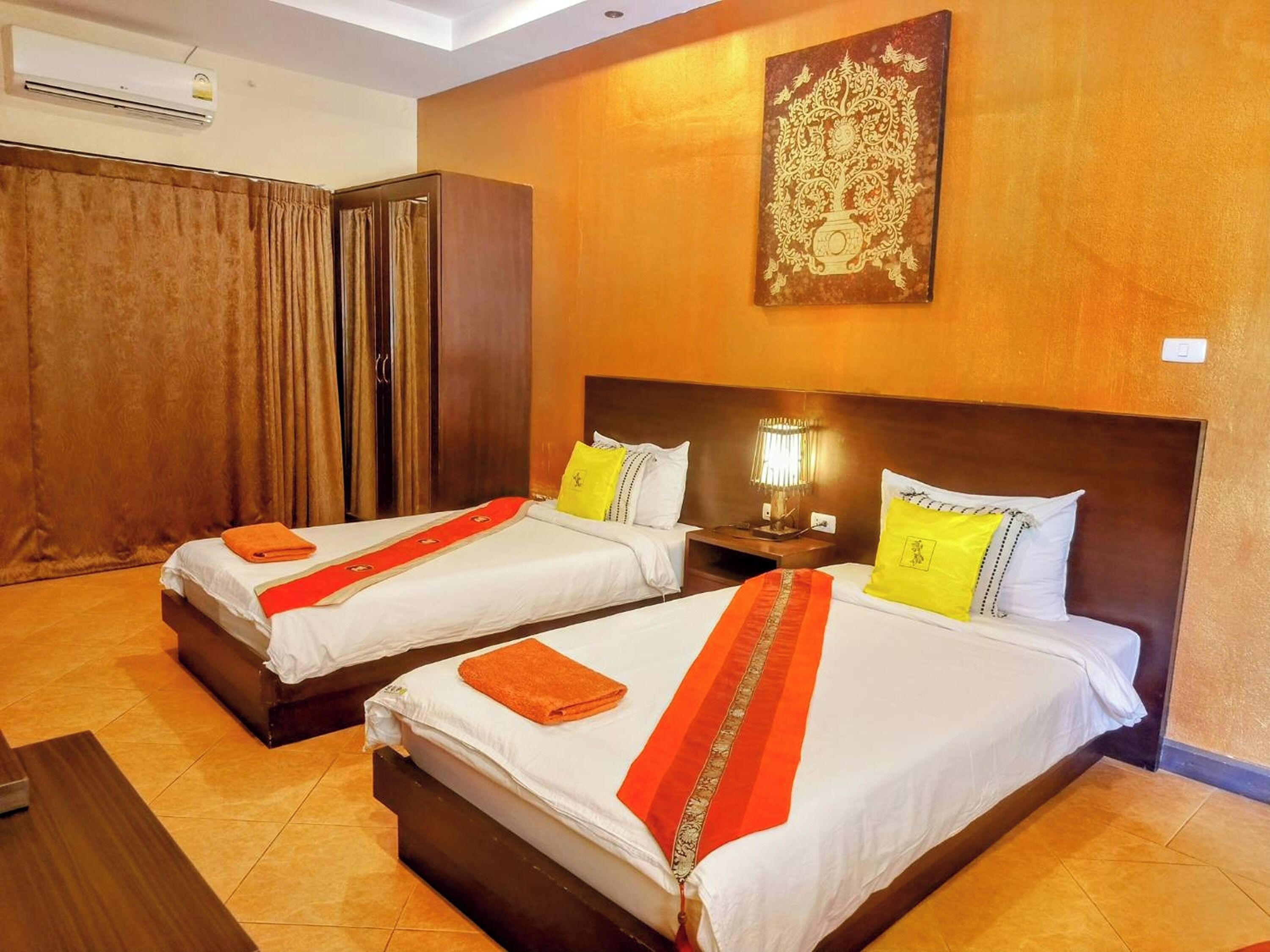 Deluxe Twin Room