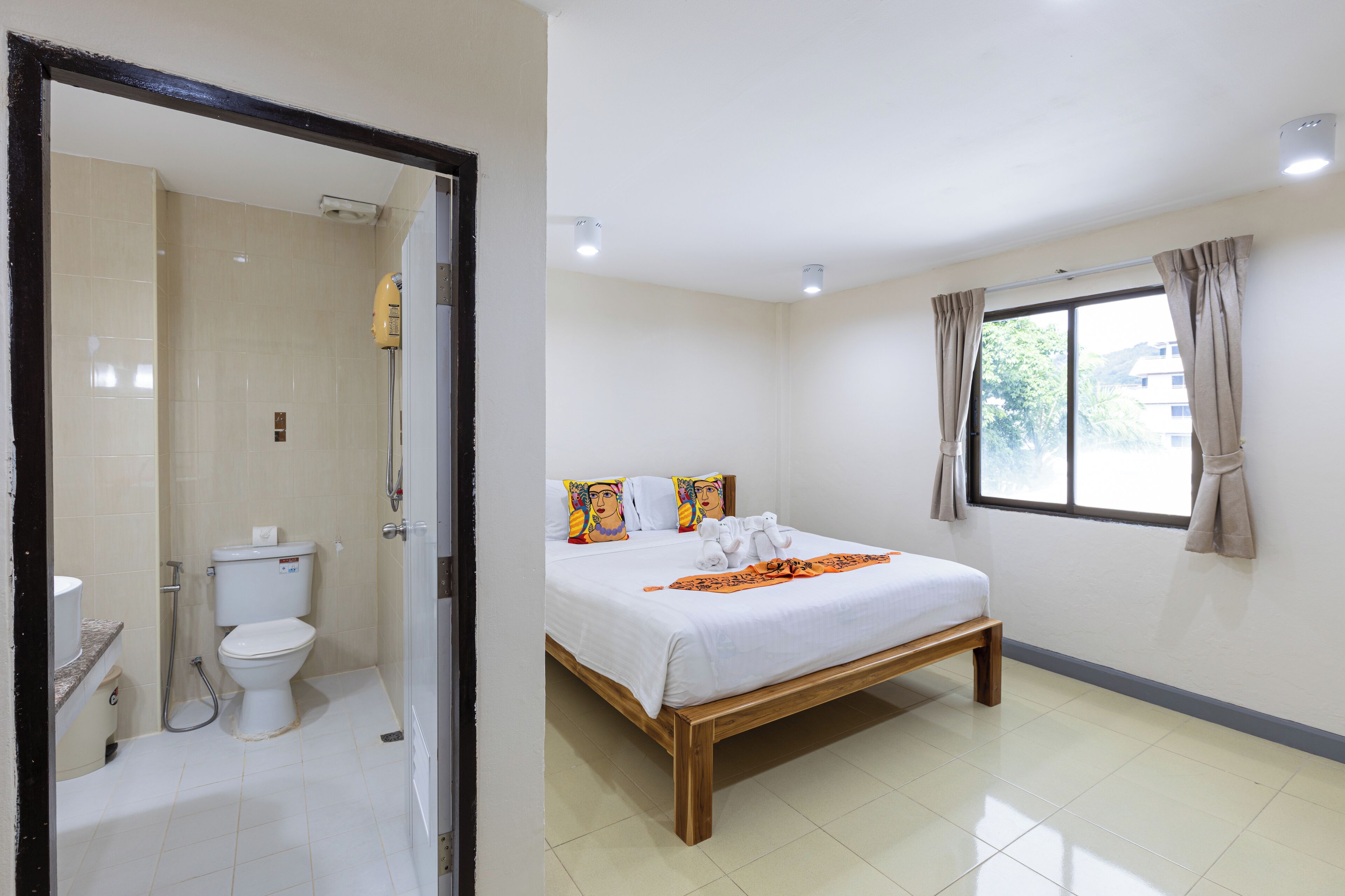 Deluxe Double Room, City View