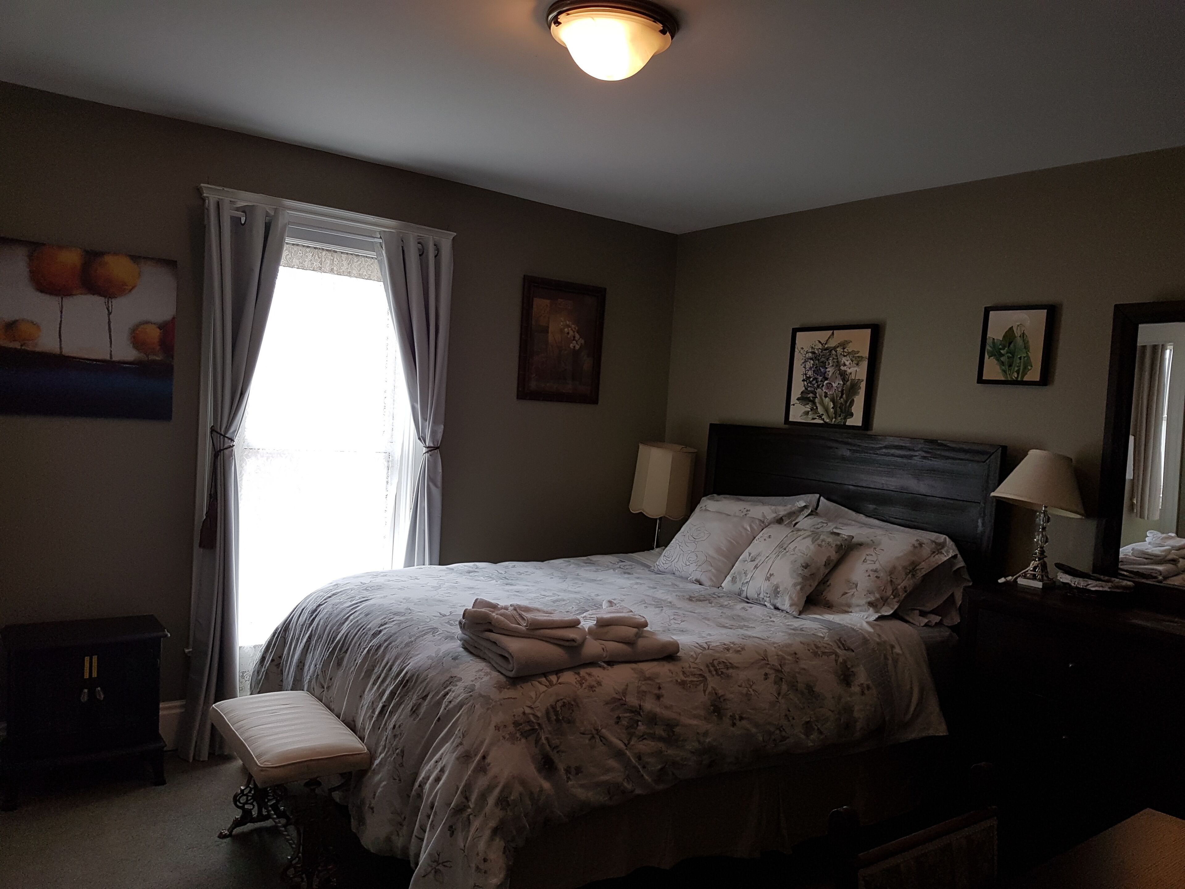 Standard Room, 1 Queen Bed