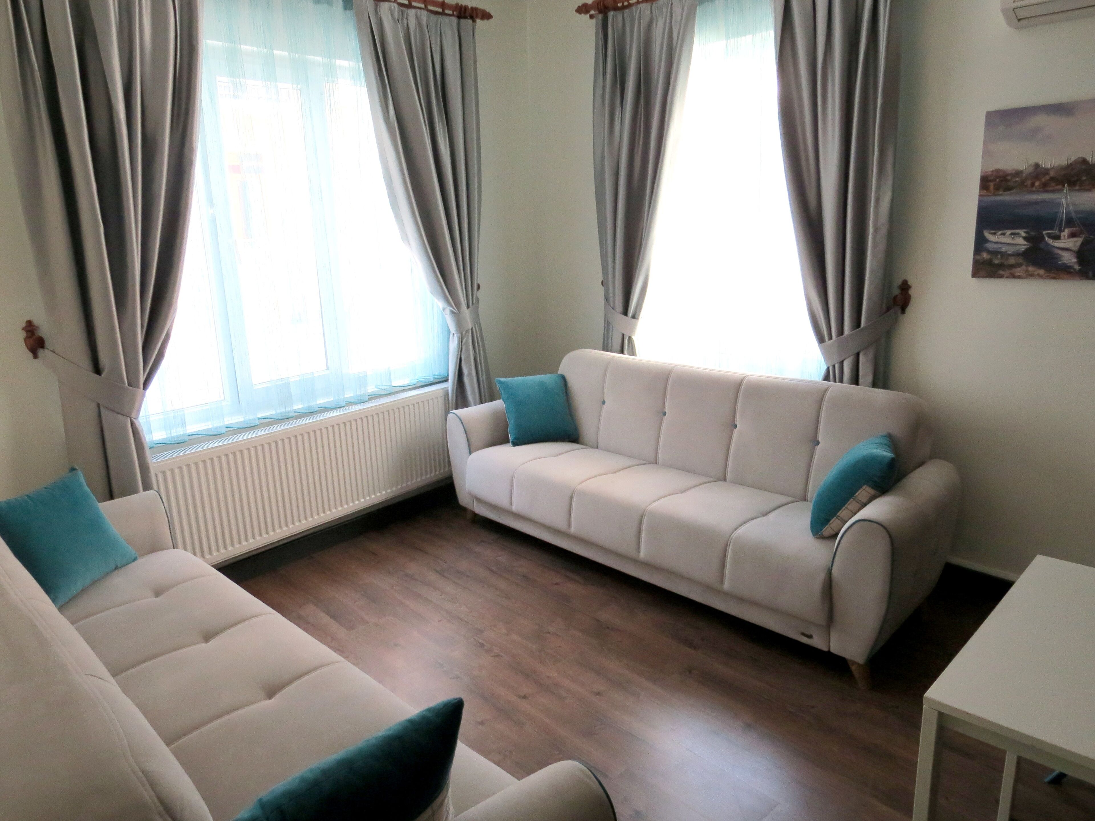 Deluxe Apartment (2nd Floor)