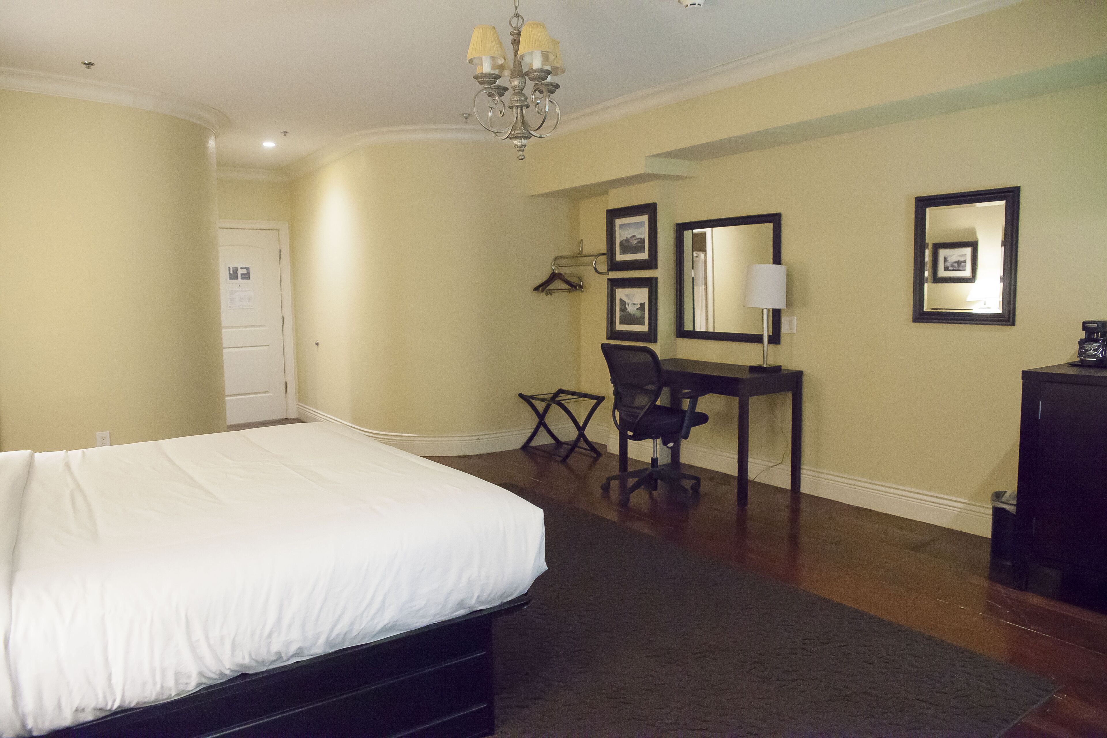 Standard Room, 1 King Bed