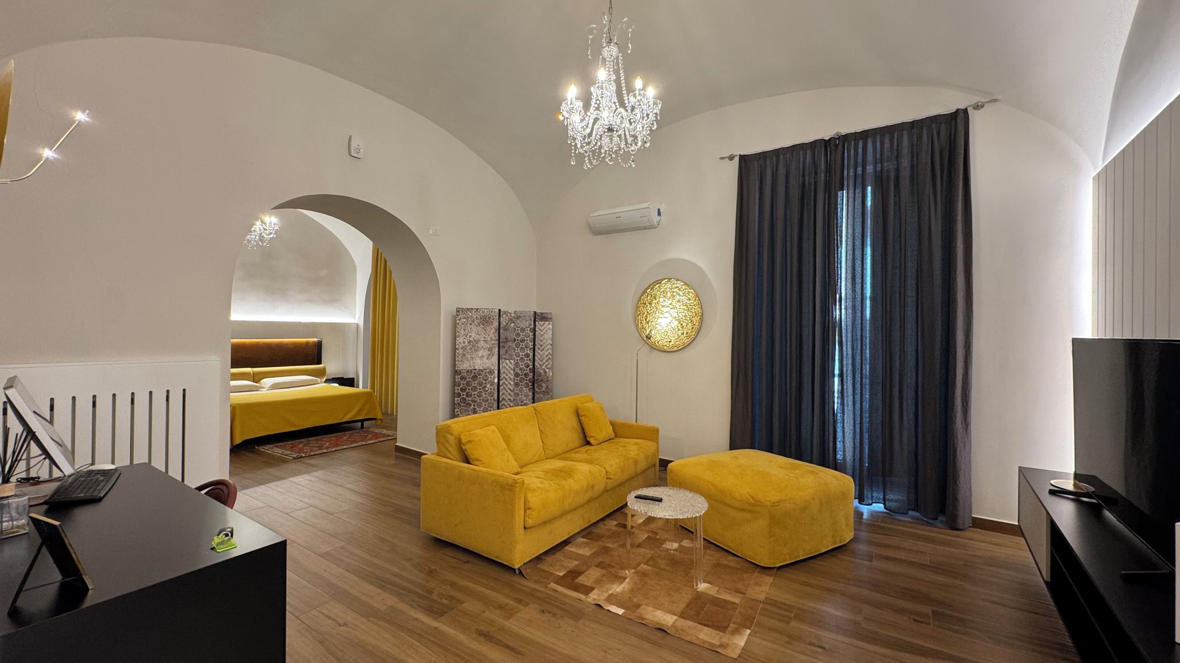 Deluxe Suite, Balcony, City View