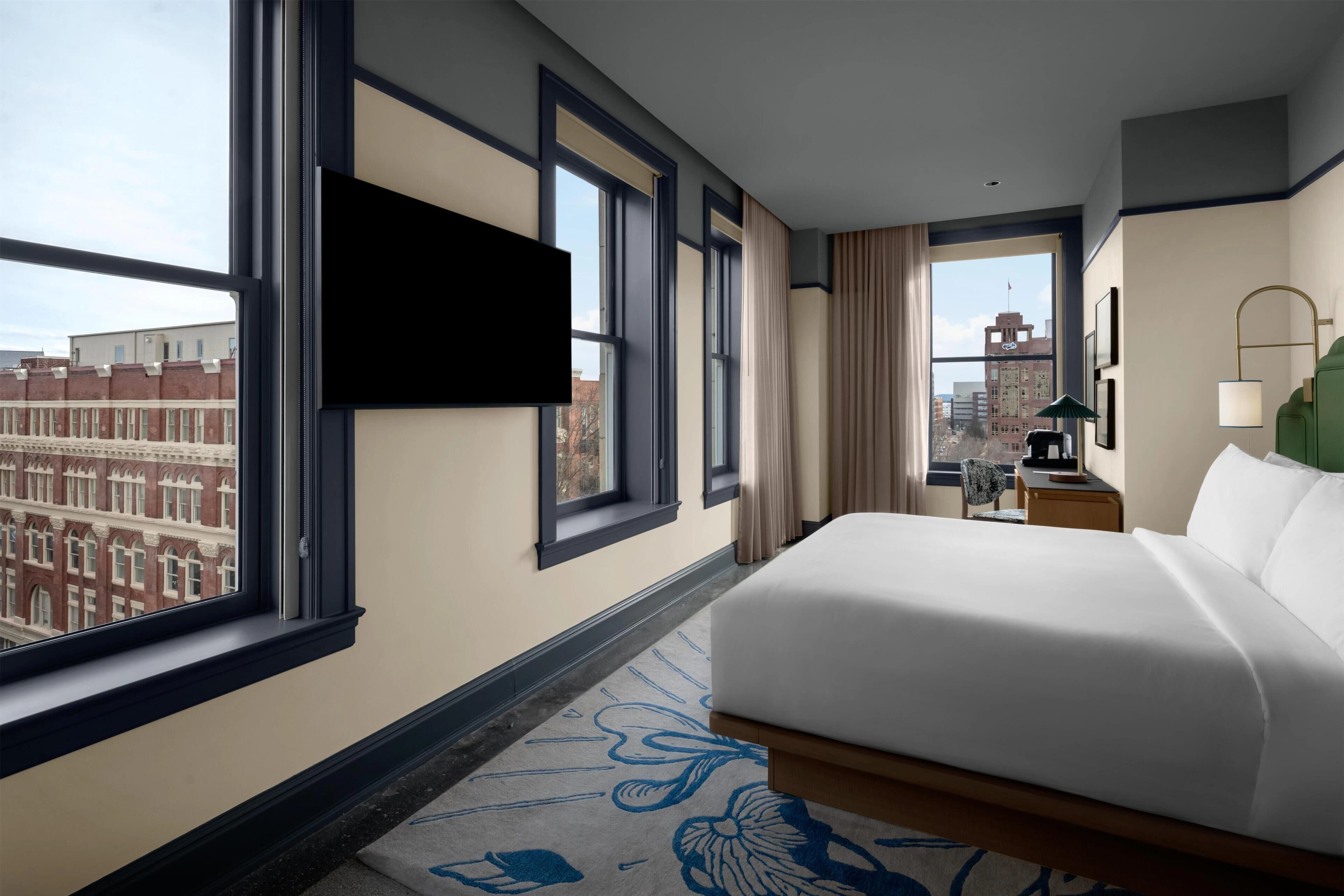 Deluxe Room, 1 King Bed, Accessible (Hearing)