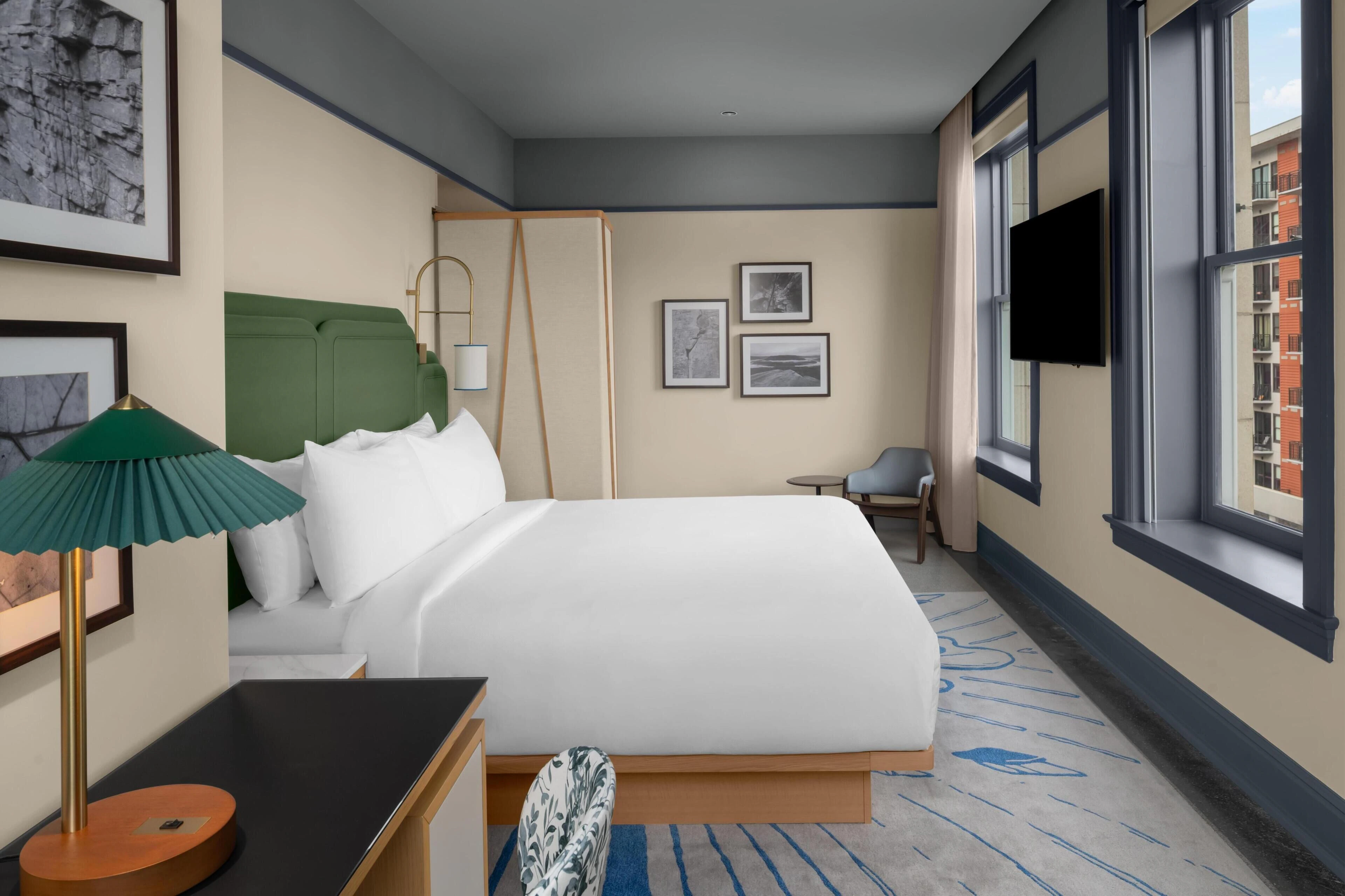 Deluxe Room, 1 King Bed, Accessible, Bathtub (Mobility)