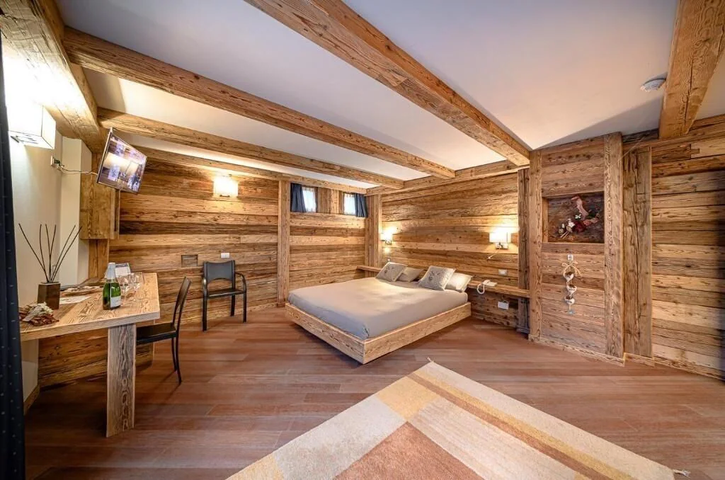 Luxury Quadruple Room, Mountain View