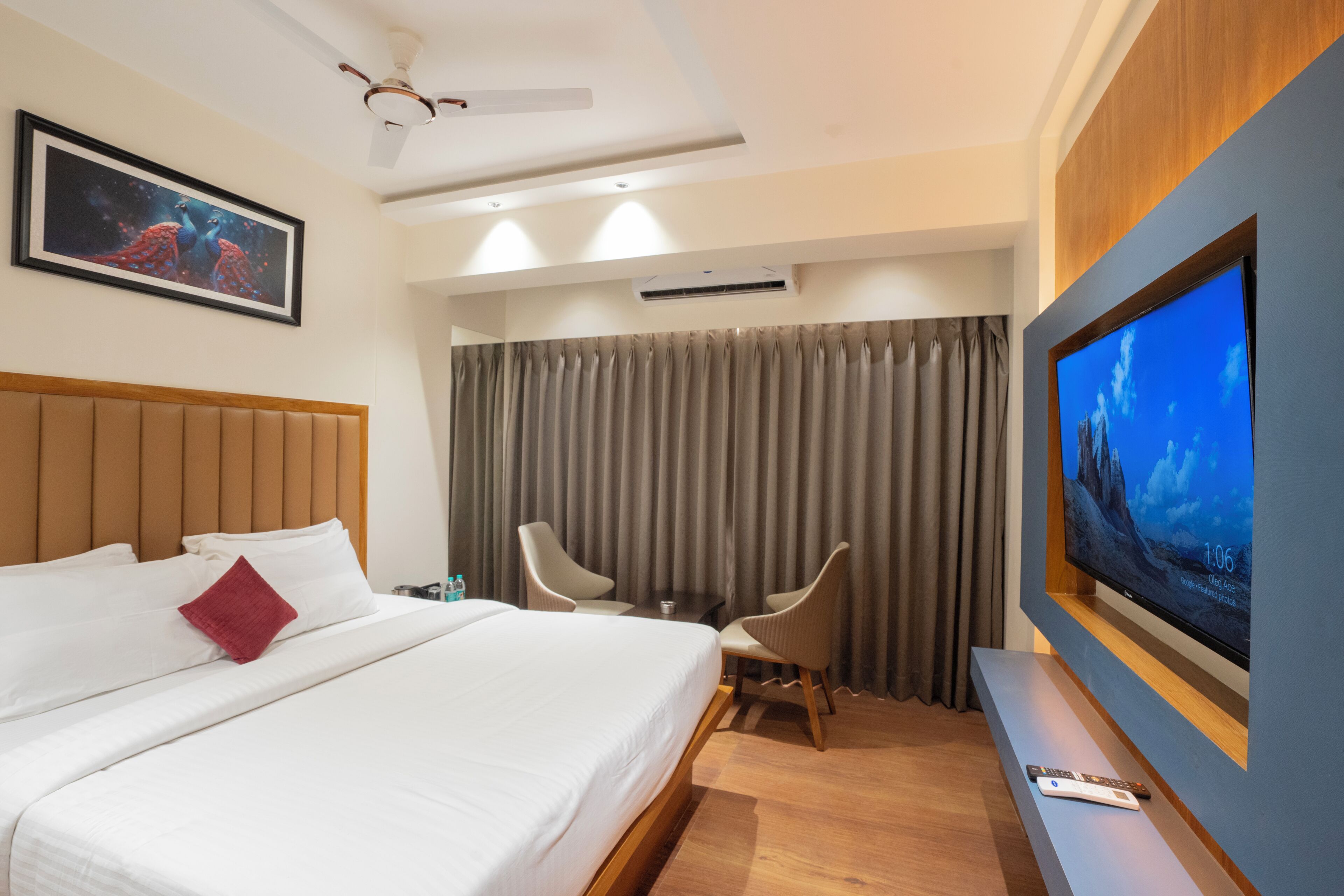Deluxe Double Room, City View