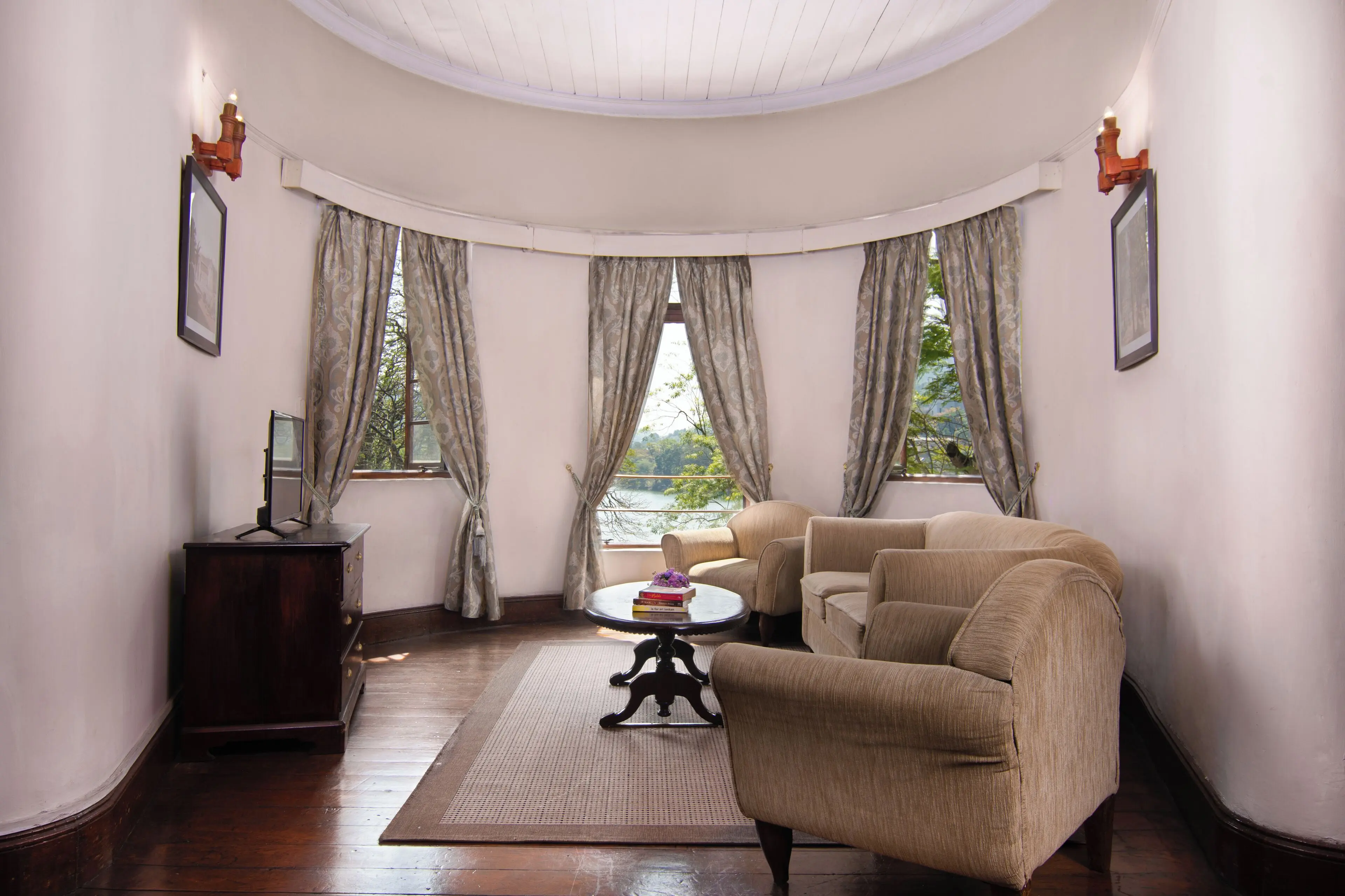 Executive Suite Executive Suite