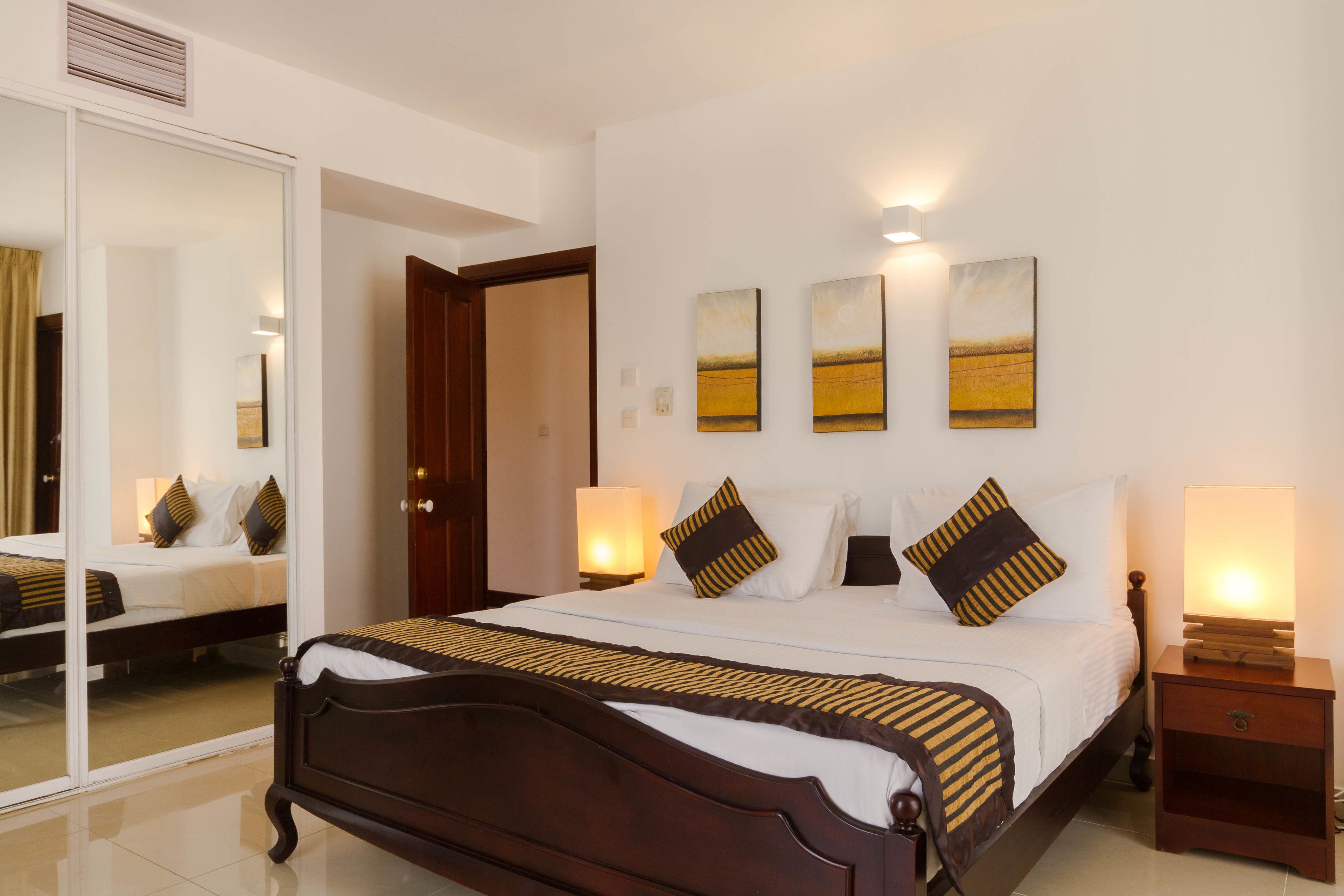 Luxury Apartment, 2 Bedrooms, Balcony, Sea Facing