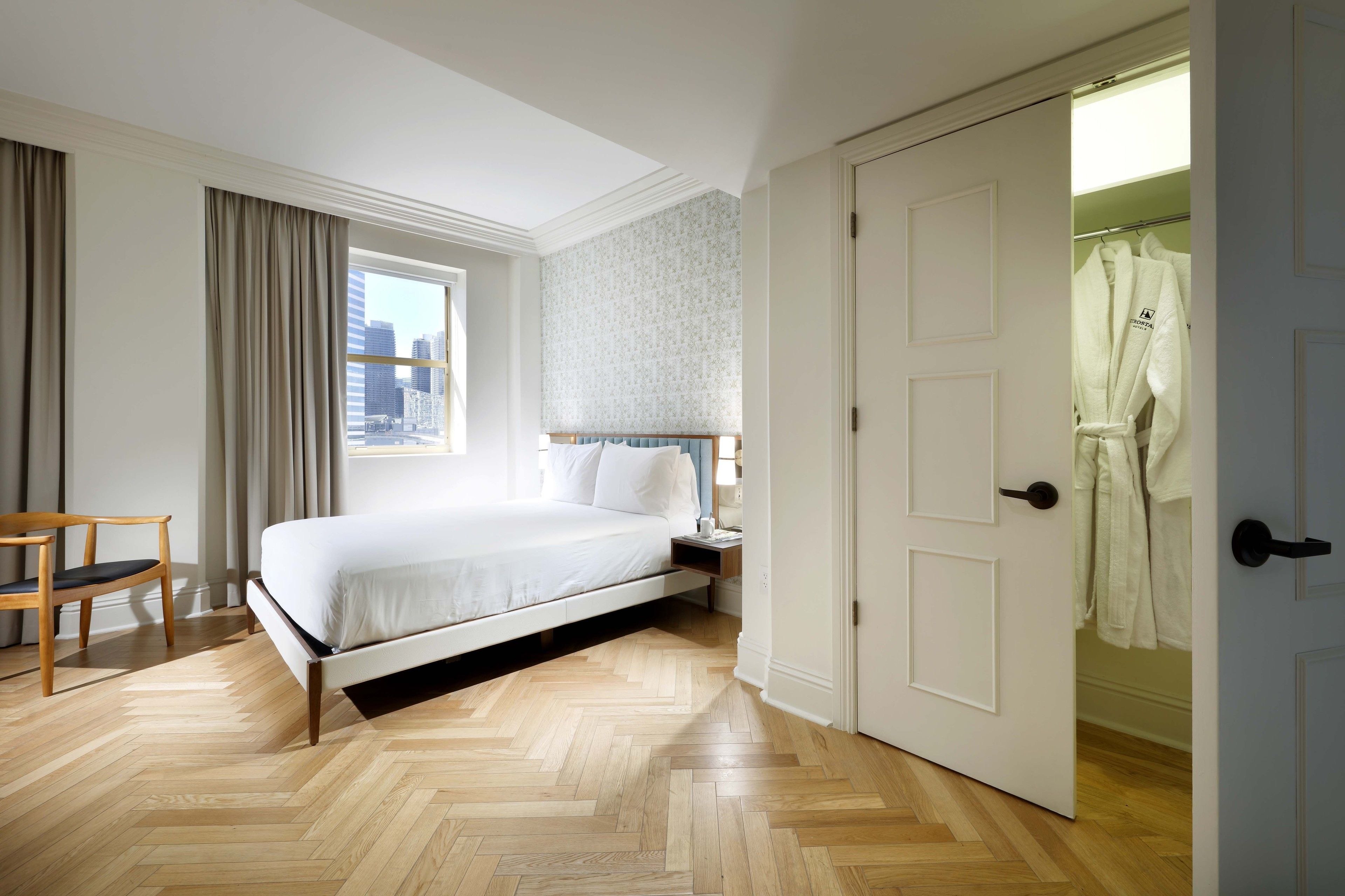 Family Room, 2 Queen Beds (3 + 1 Pax)