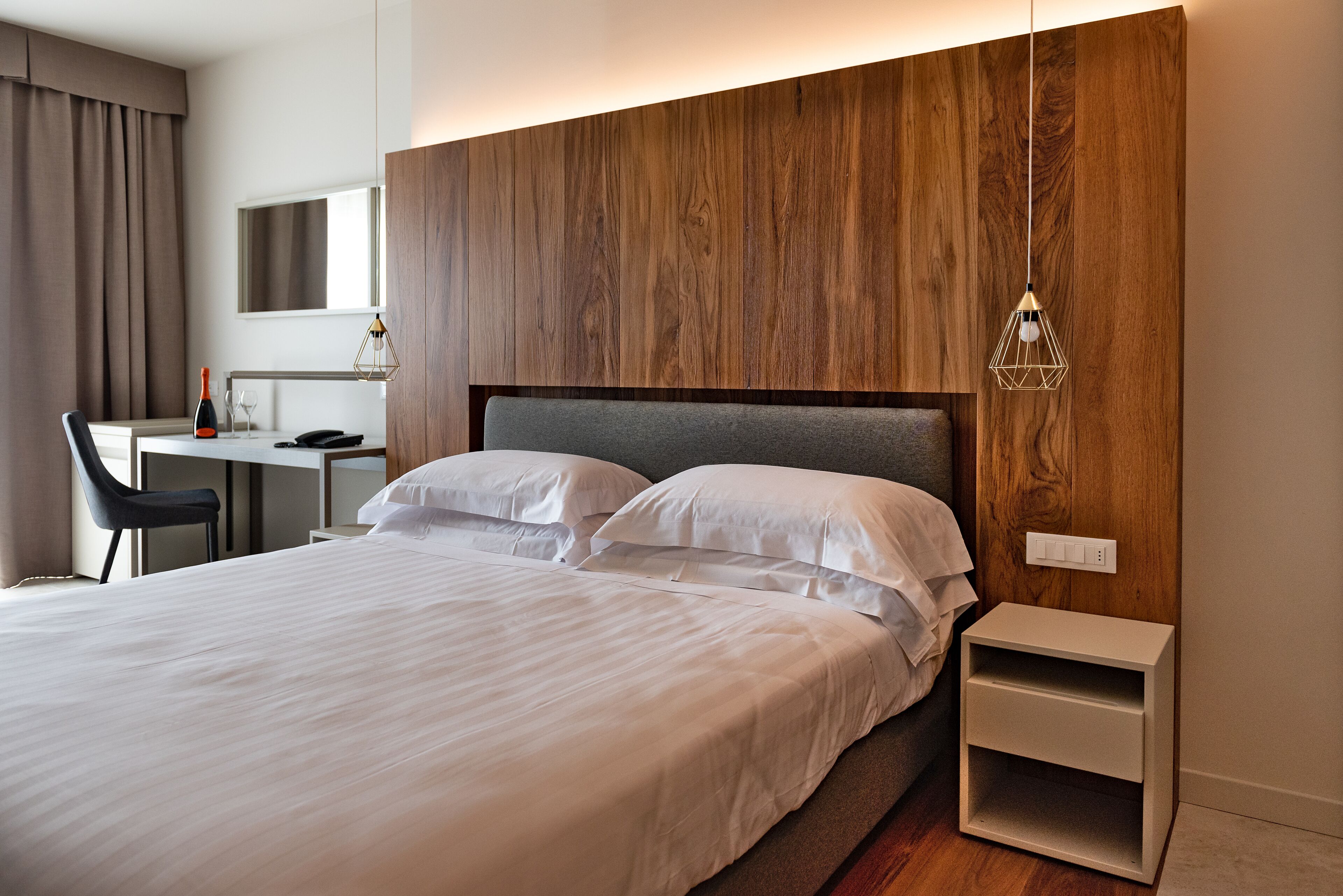 Deluxe Double Room, Lake View
