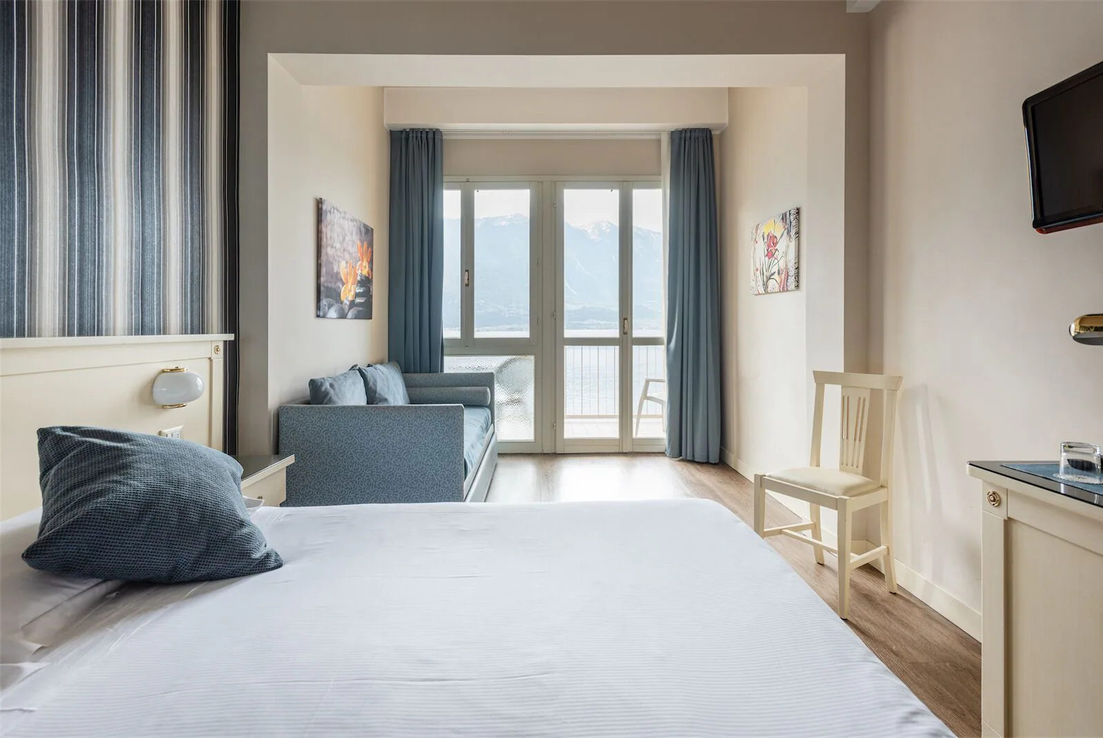 Comfort Quadruple Room, Lake View