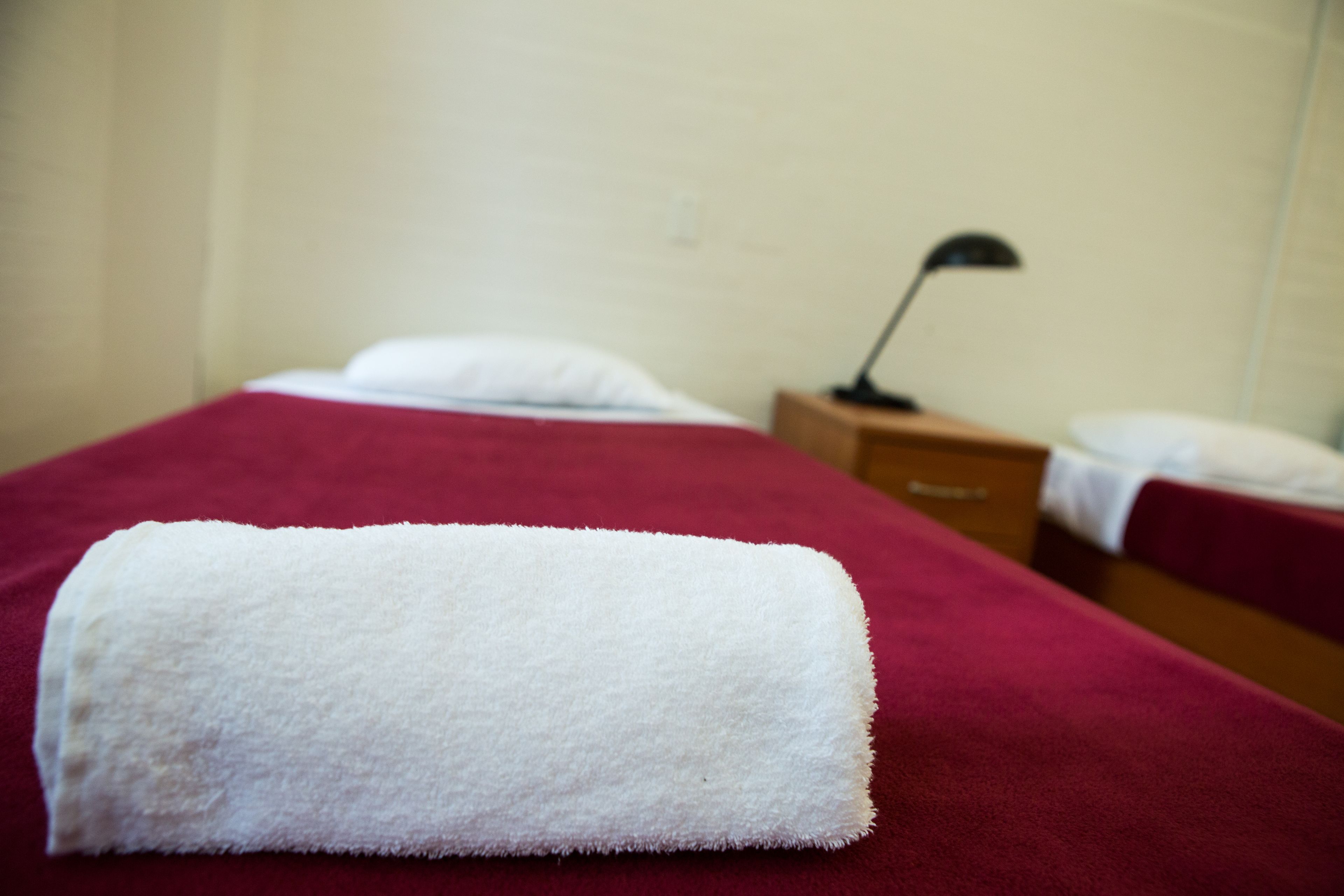 Standard Twin Room, 2 Twin Beds, Shared Bathroom