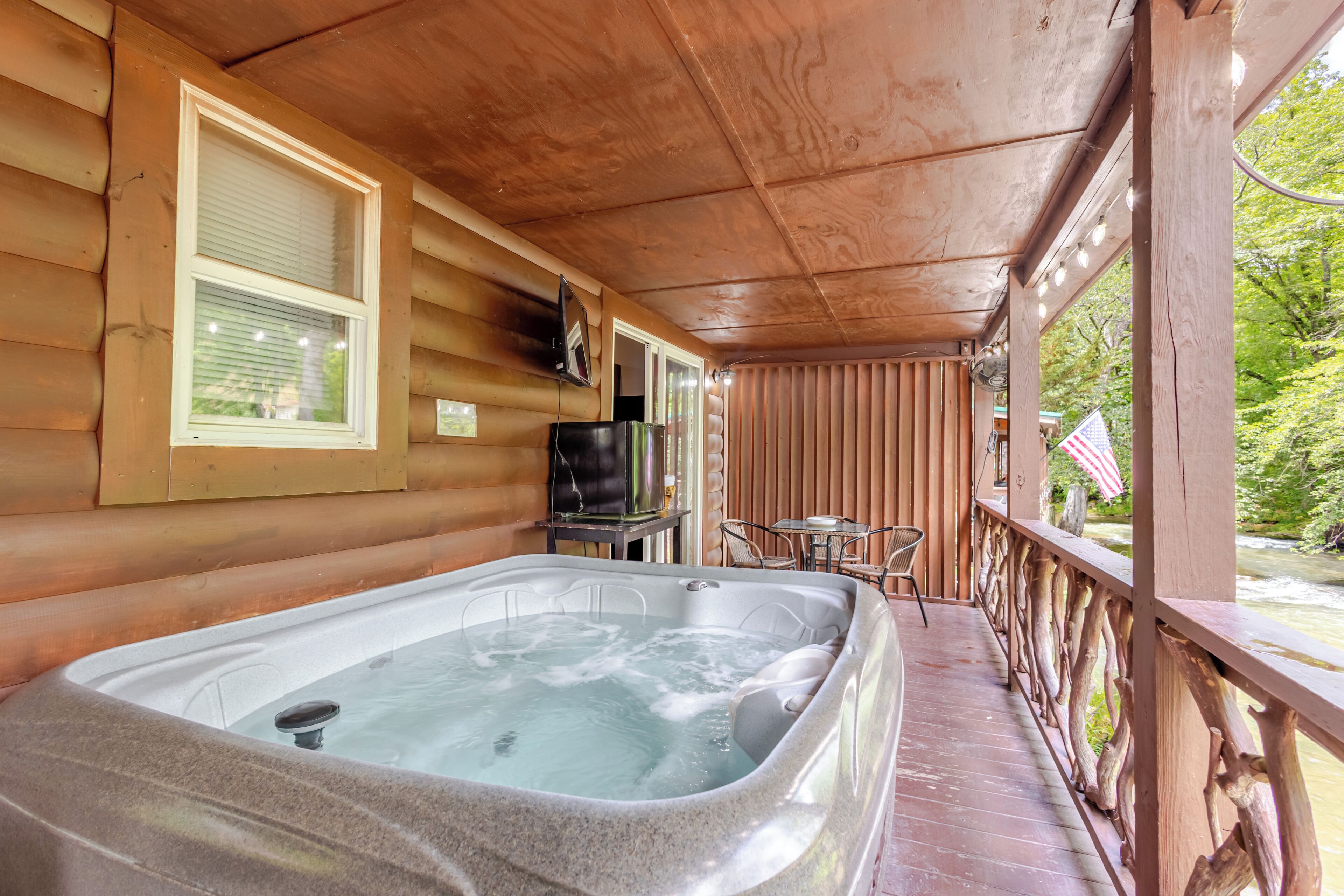 Luxury Cabin, 2 Bedrooms, Kitchen