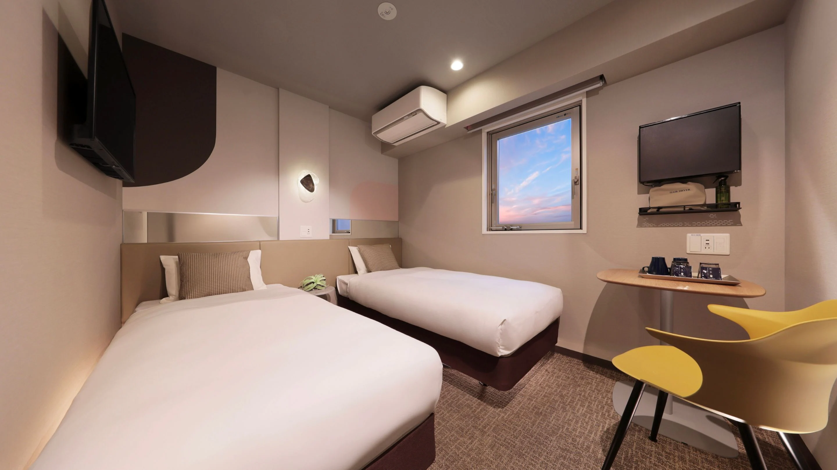 Standard Twin Room