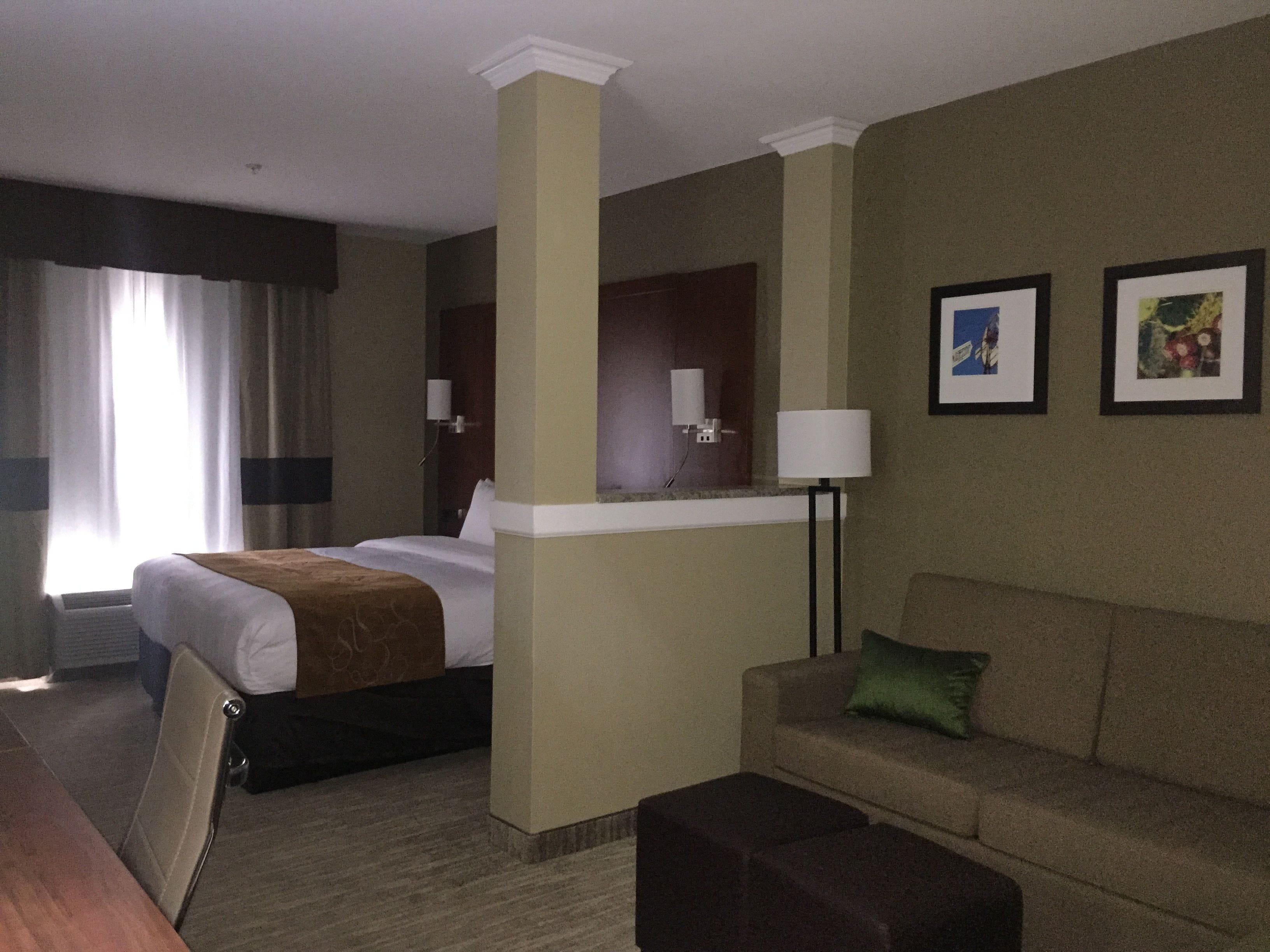 Suite, 1 King Bed, Accessible, Non Smoking