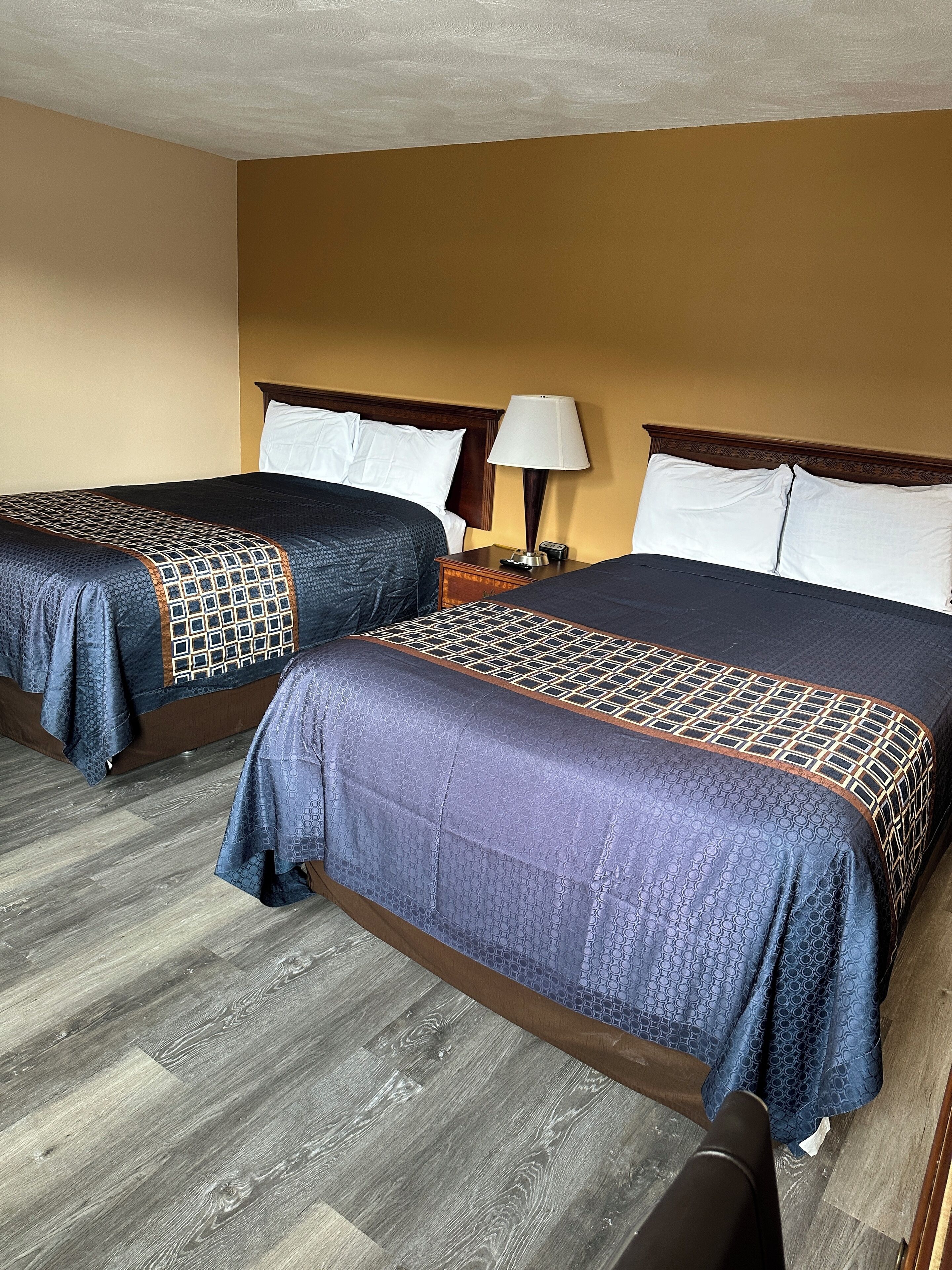 Standard Room, 2 Double Beds