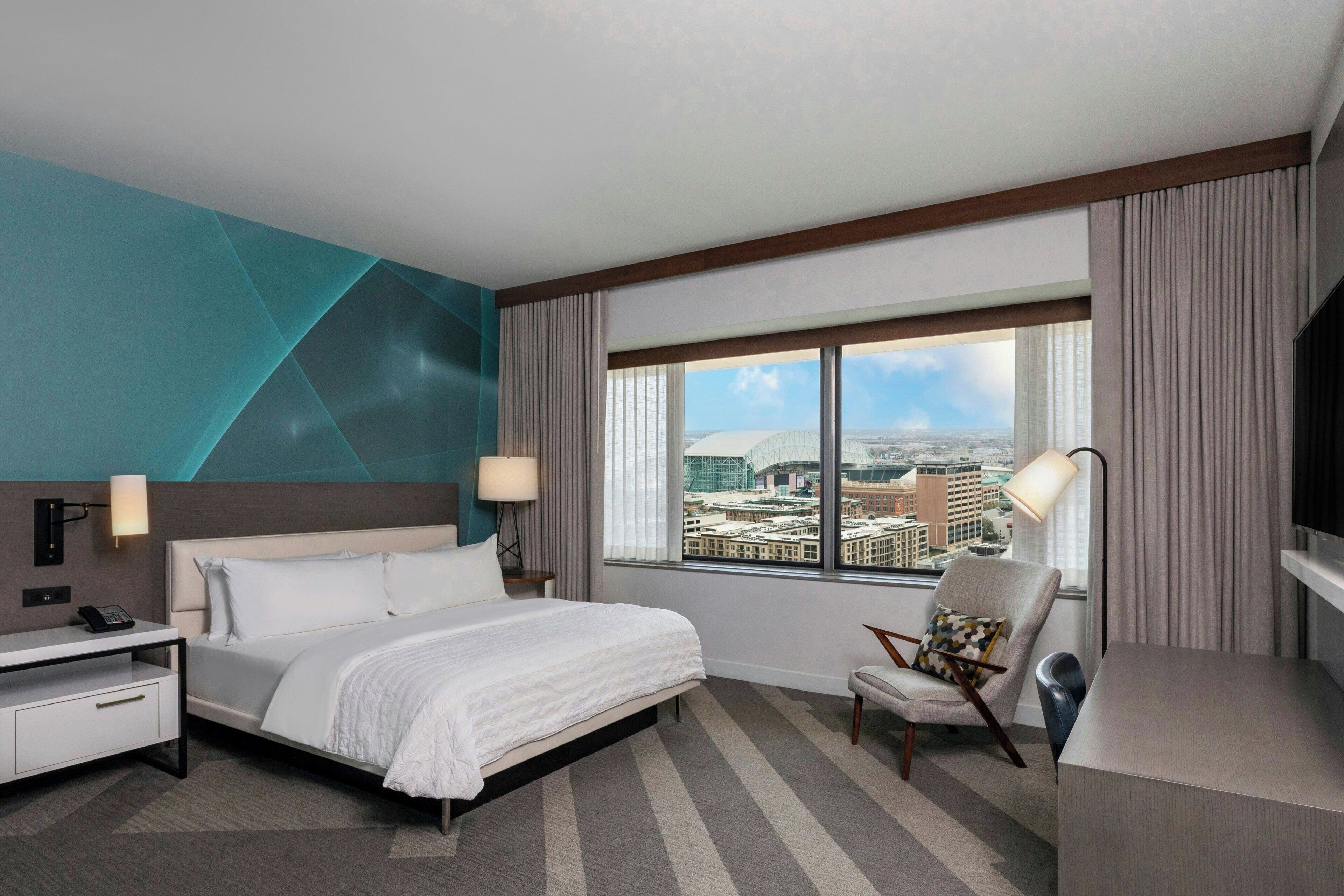 Room, 1 King Bed (Hearing Accessible)