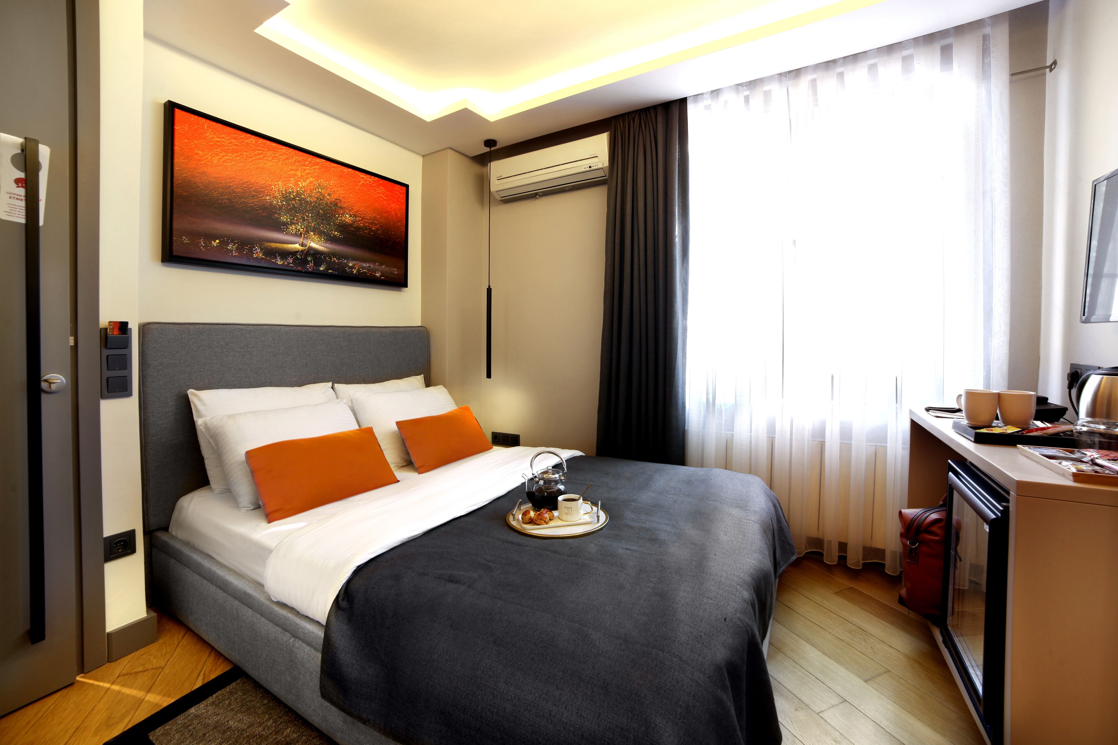 Economy Room