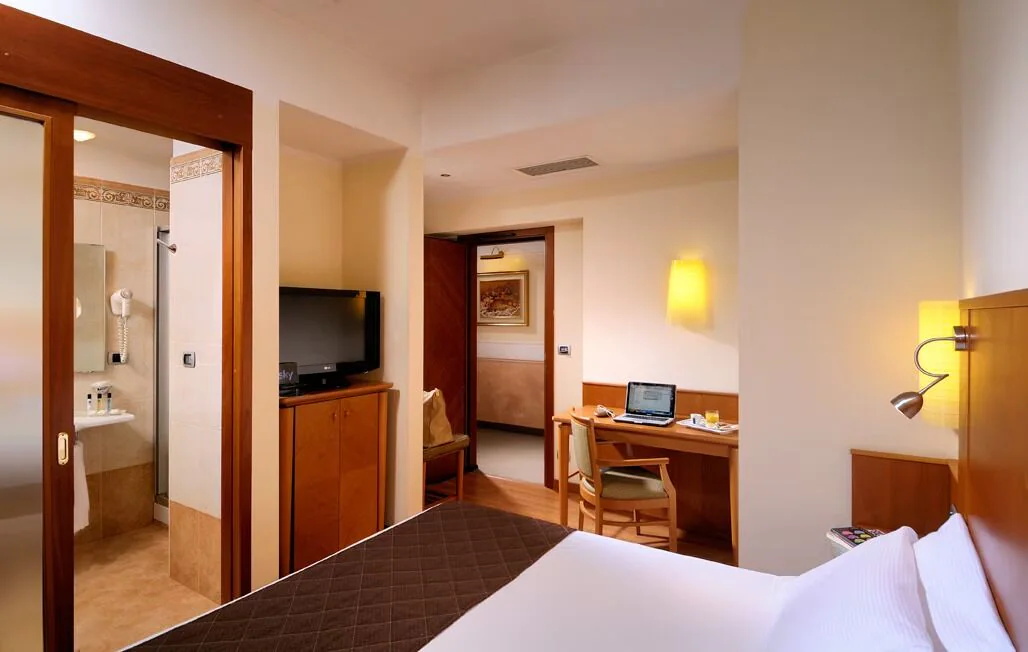 Single Room, 1 Large Twin Bed
