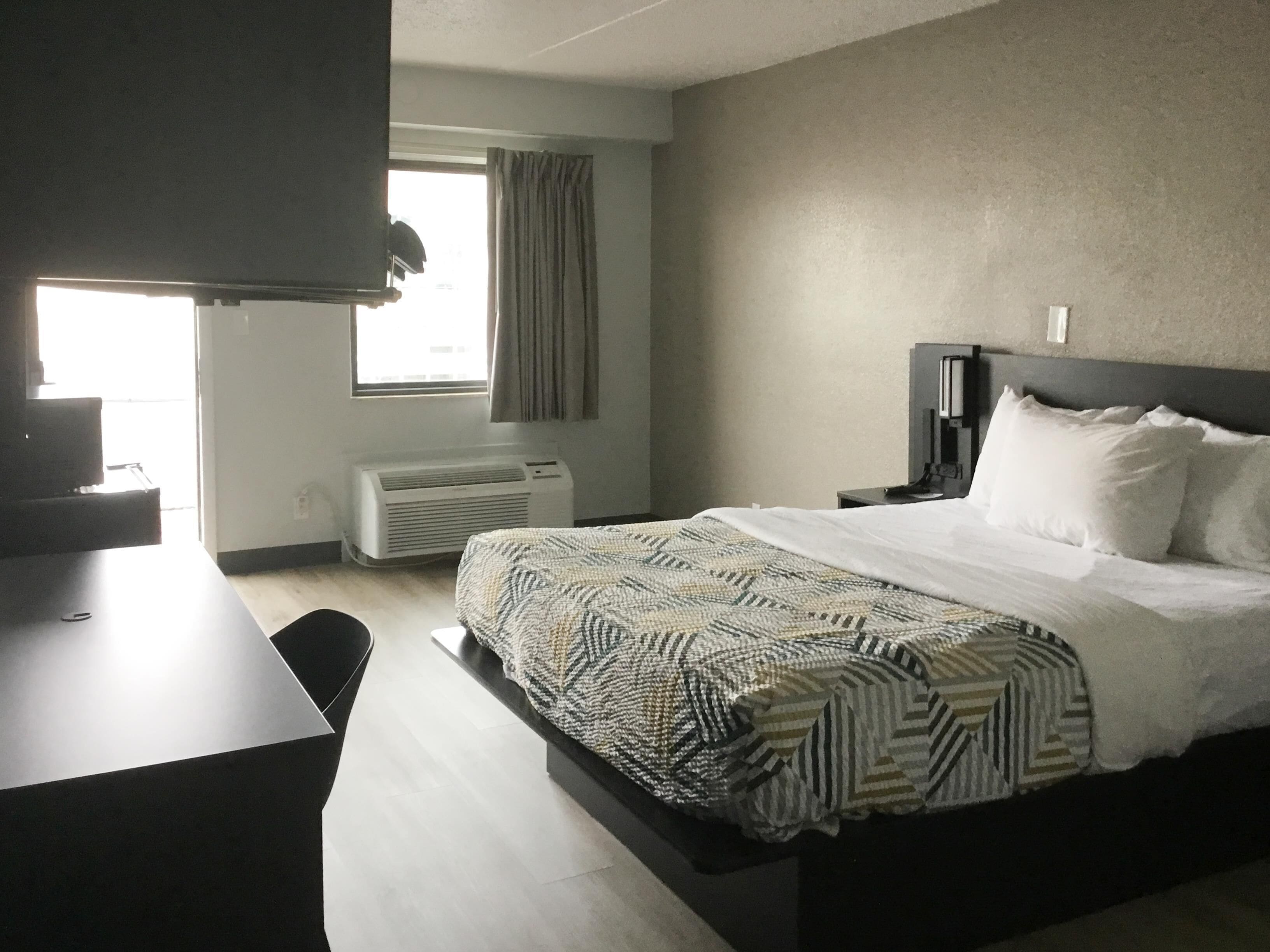 Standard Room, 1 King Bed, Non Smoking