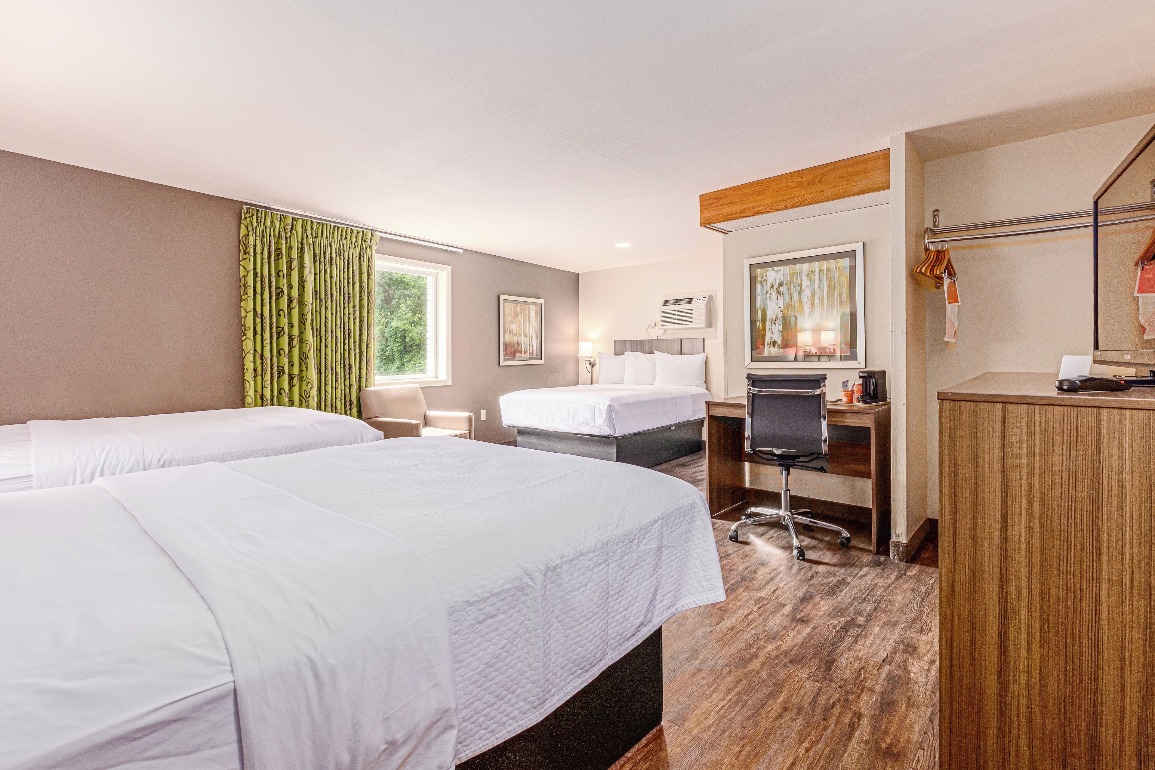 Room, Multiple Beds, Non Smoking