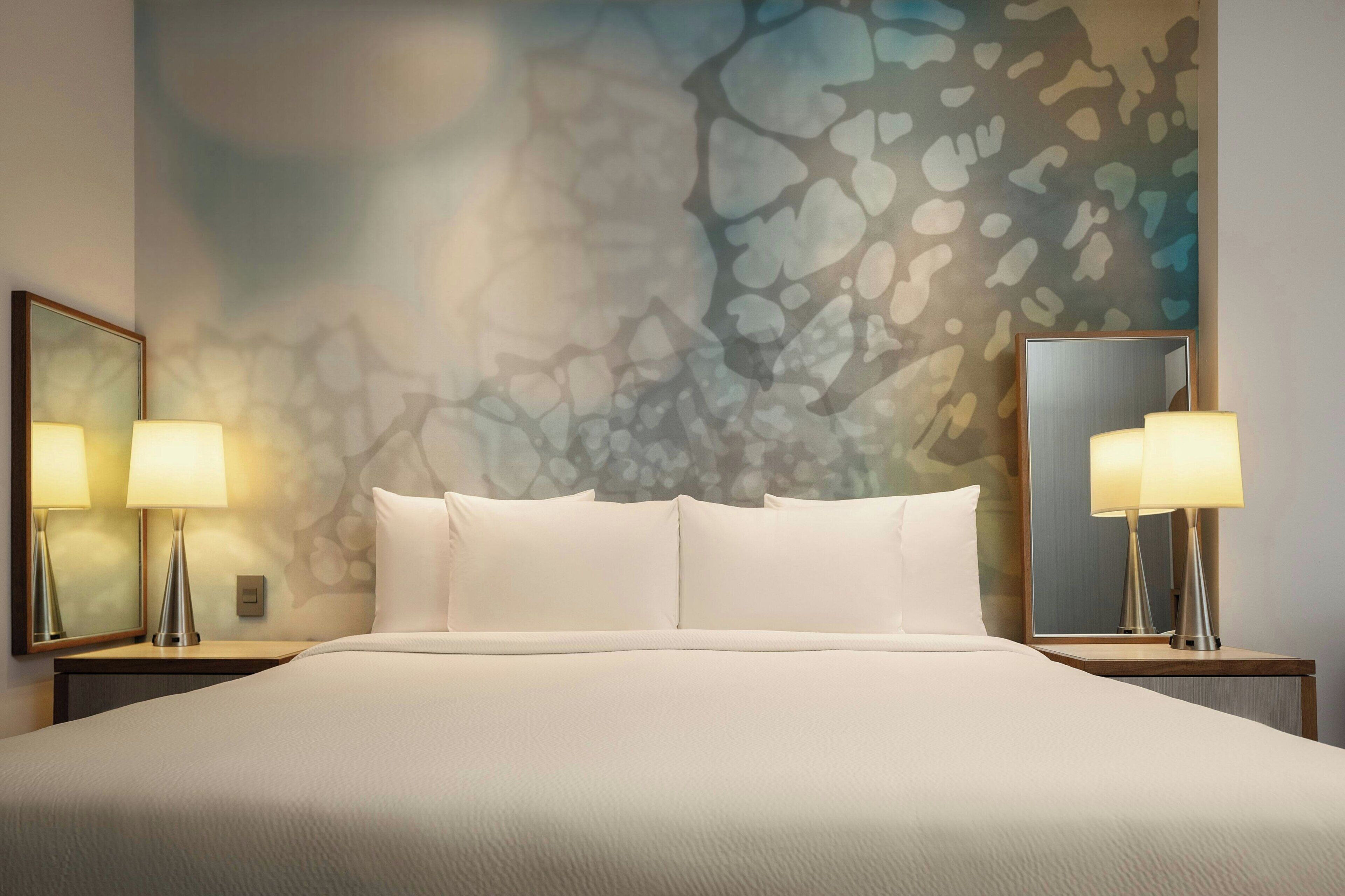 Suite, 1 King Bed, Balcony