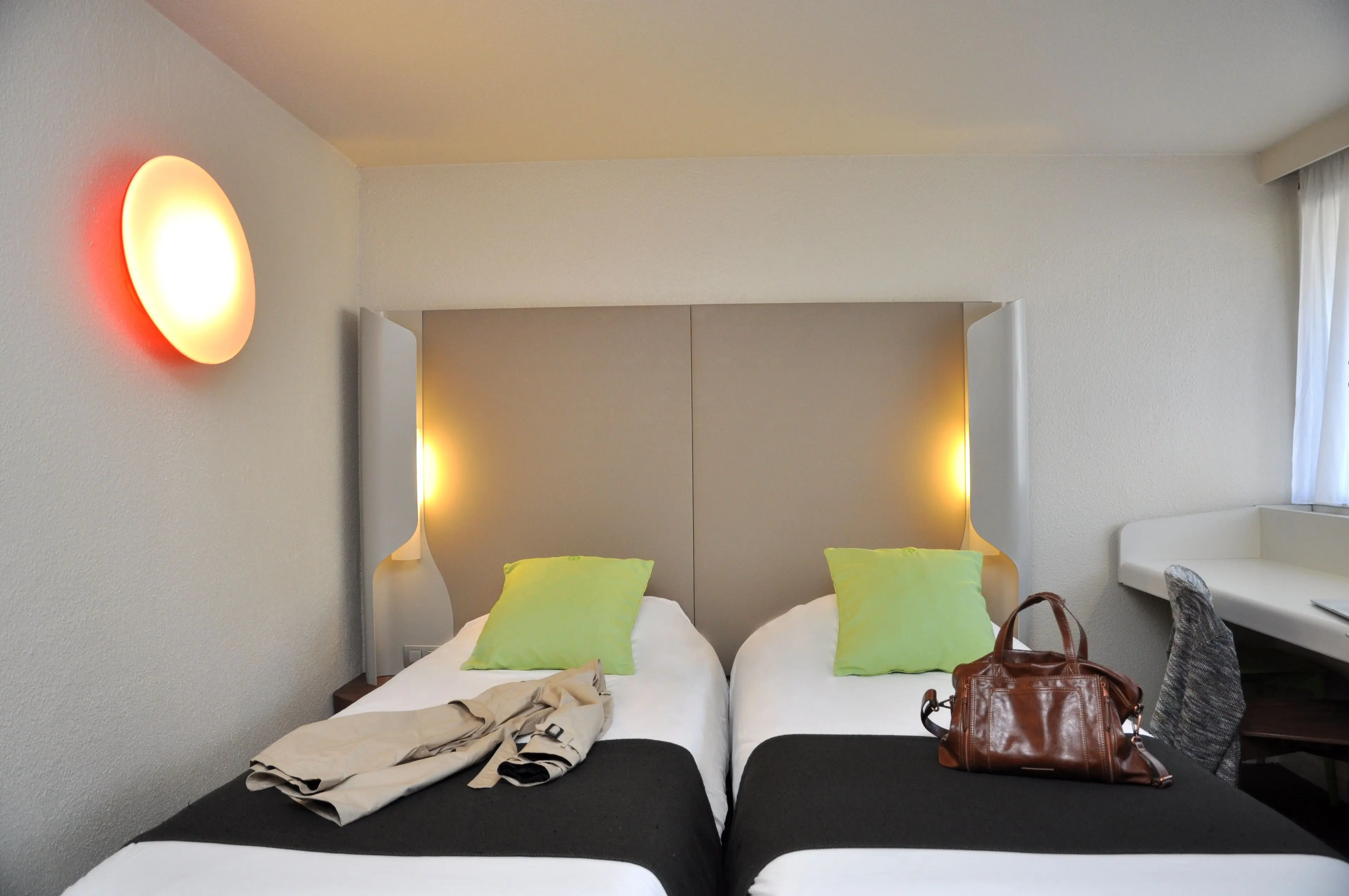 Twin Room Twin Room