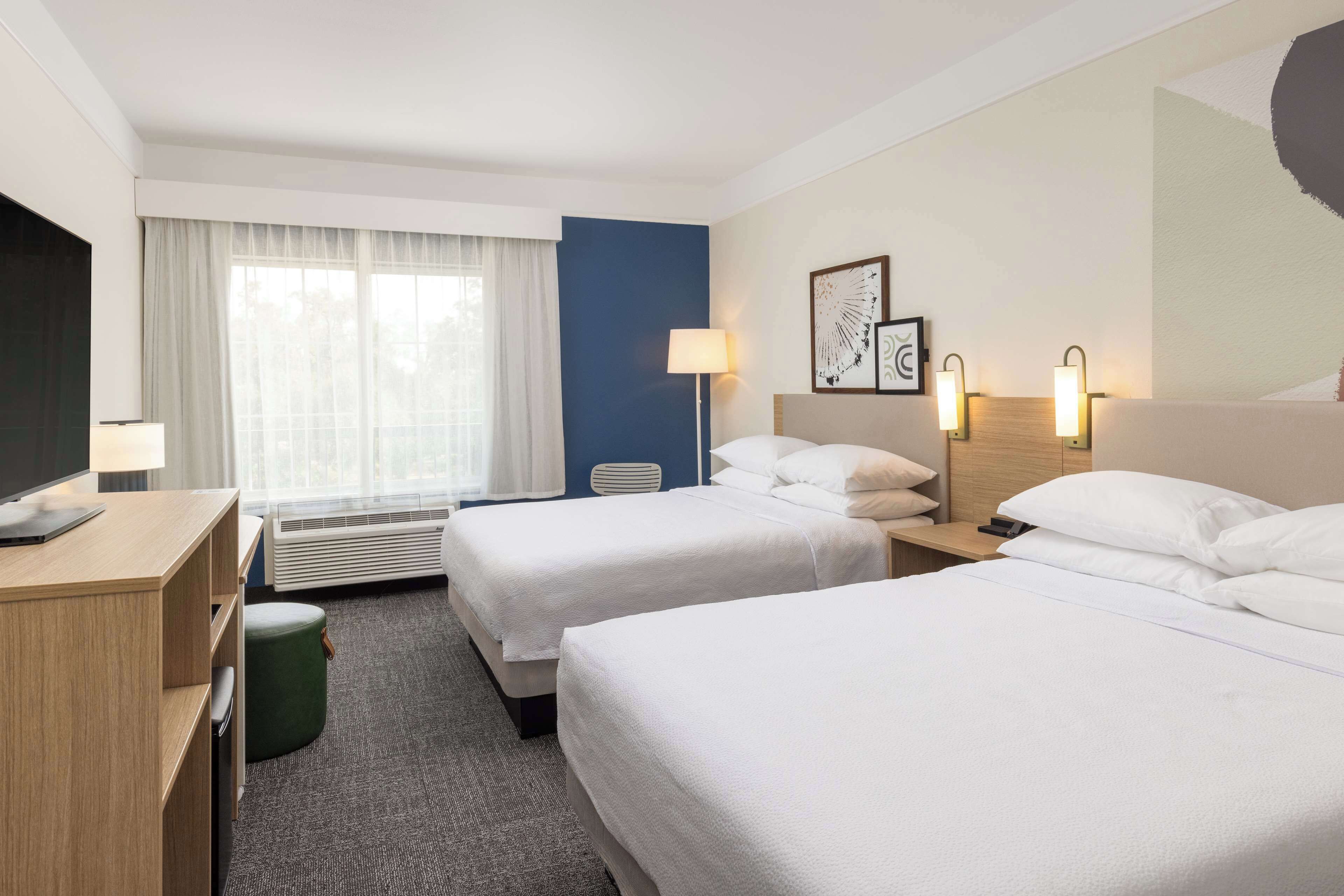 Room, 2 Queen Beds, Accessible (Hearing)