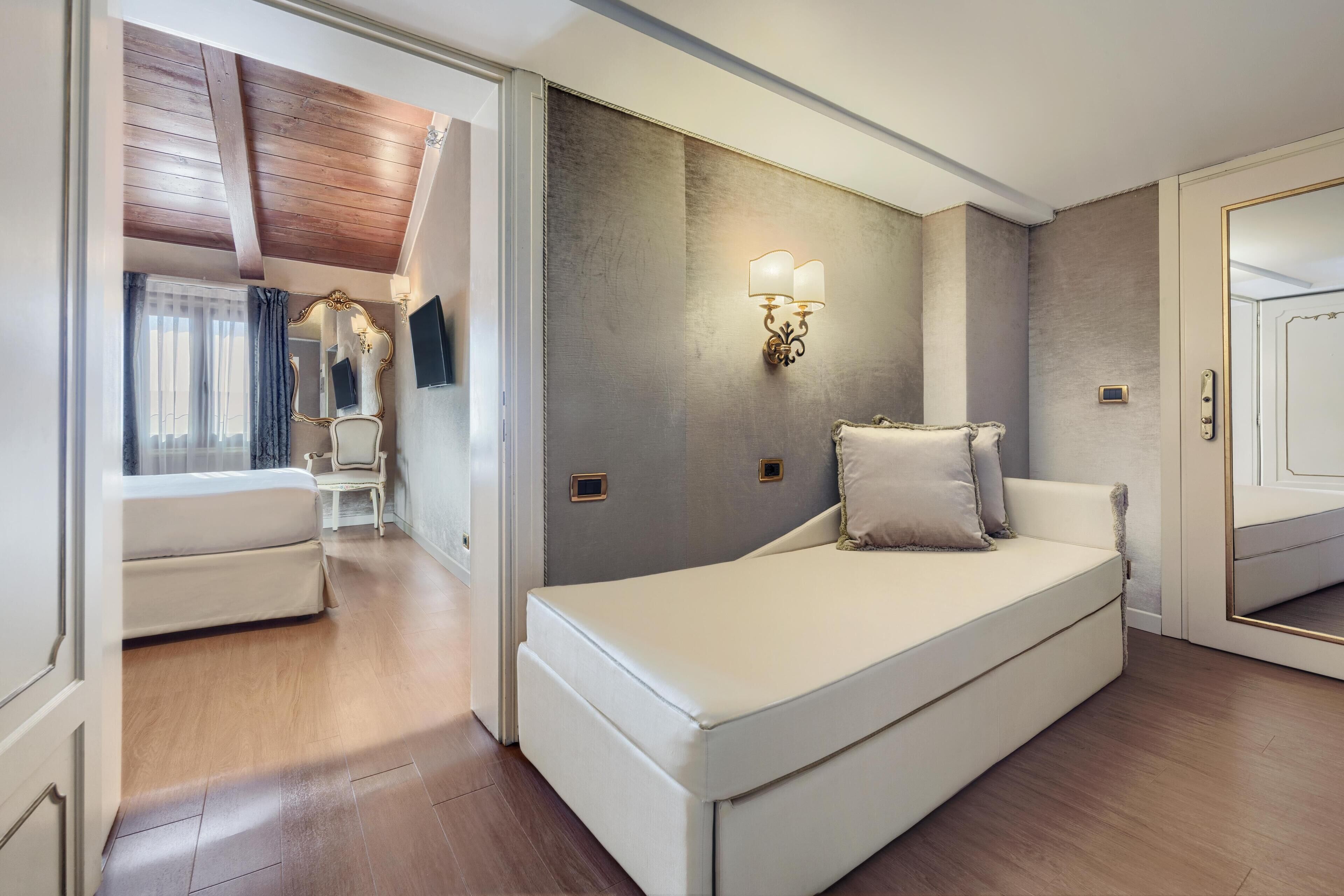 Classic Room, 1 Queen Bed, Non Smoking (Twin bed on request;with Sofabed)