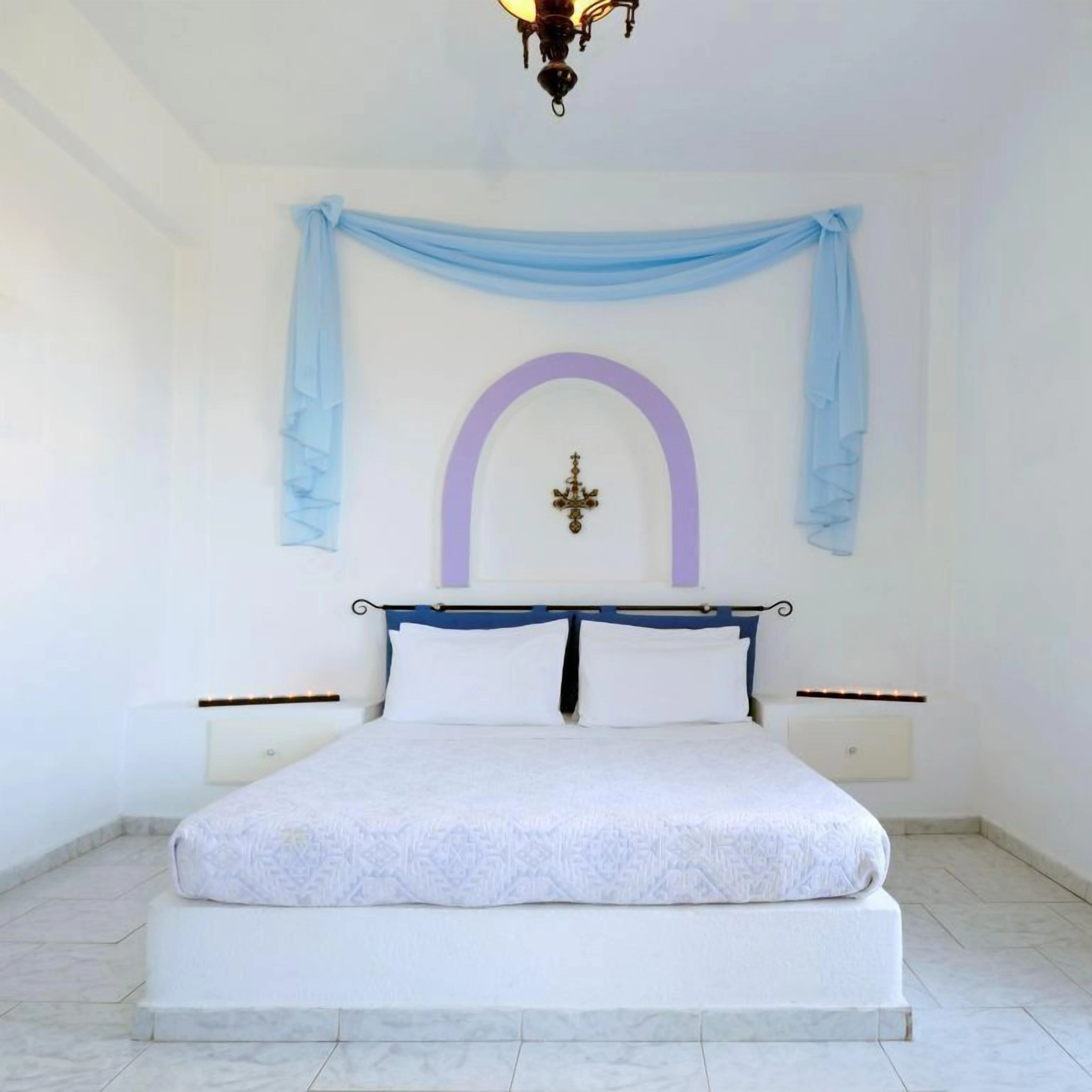 Double Room (Pool or Sea View)