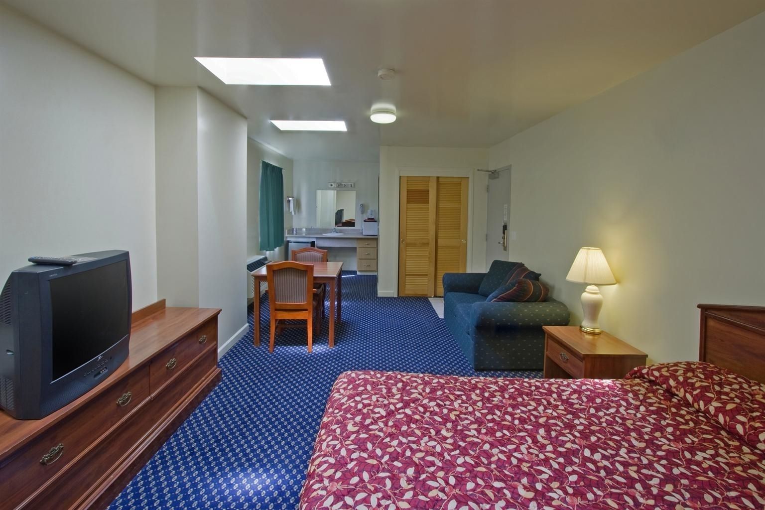 Room, 1 King Bed, Non Smoking