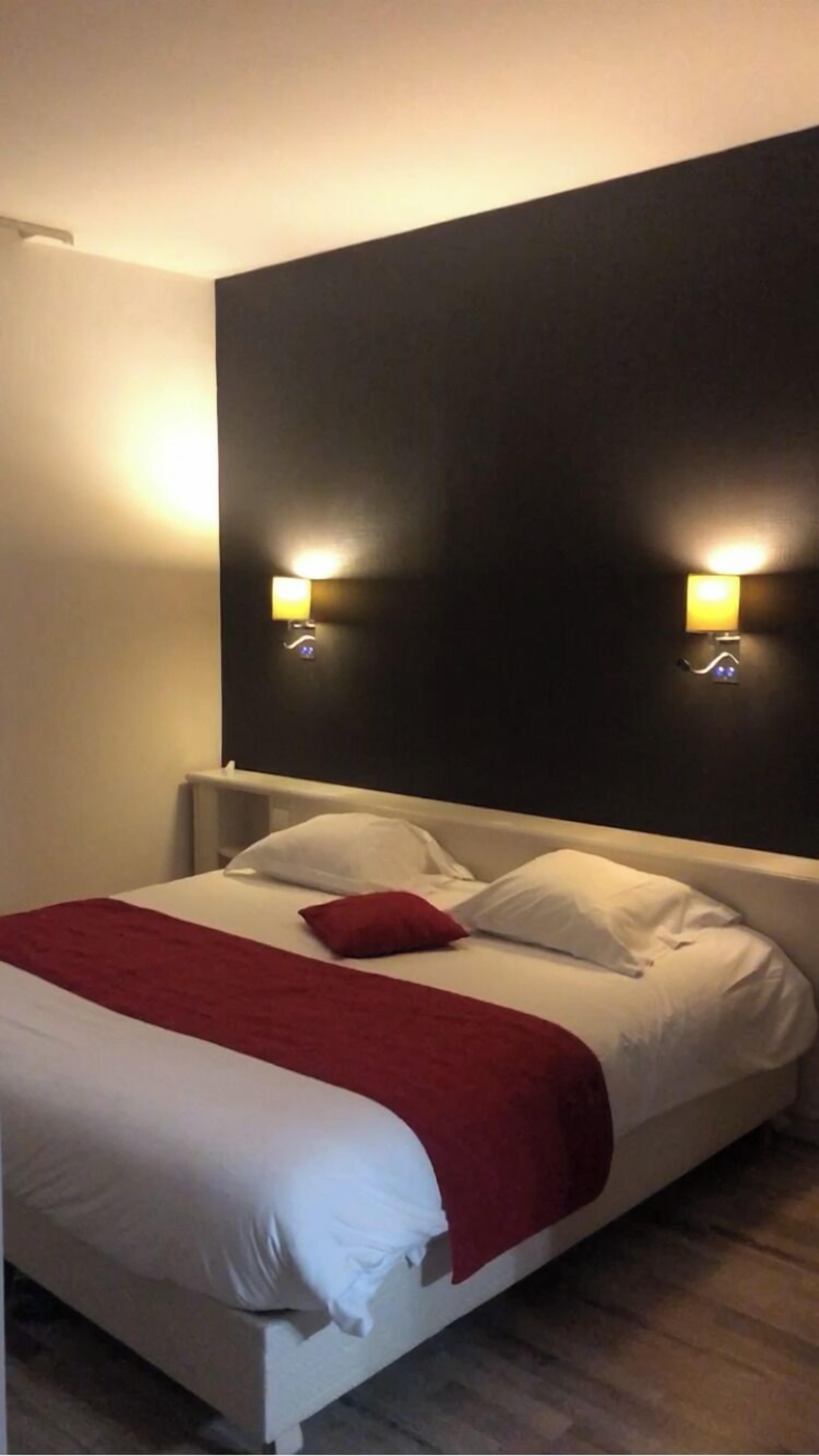 Double Room, Bathtub