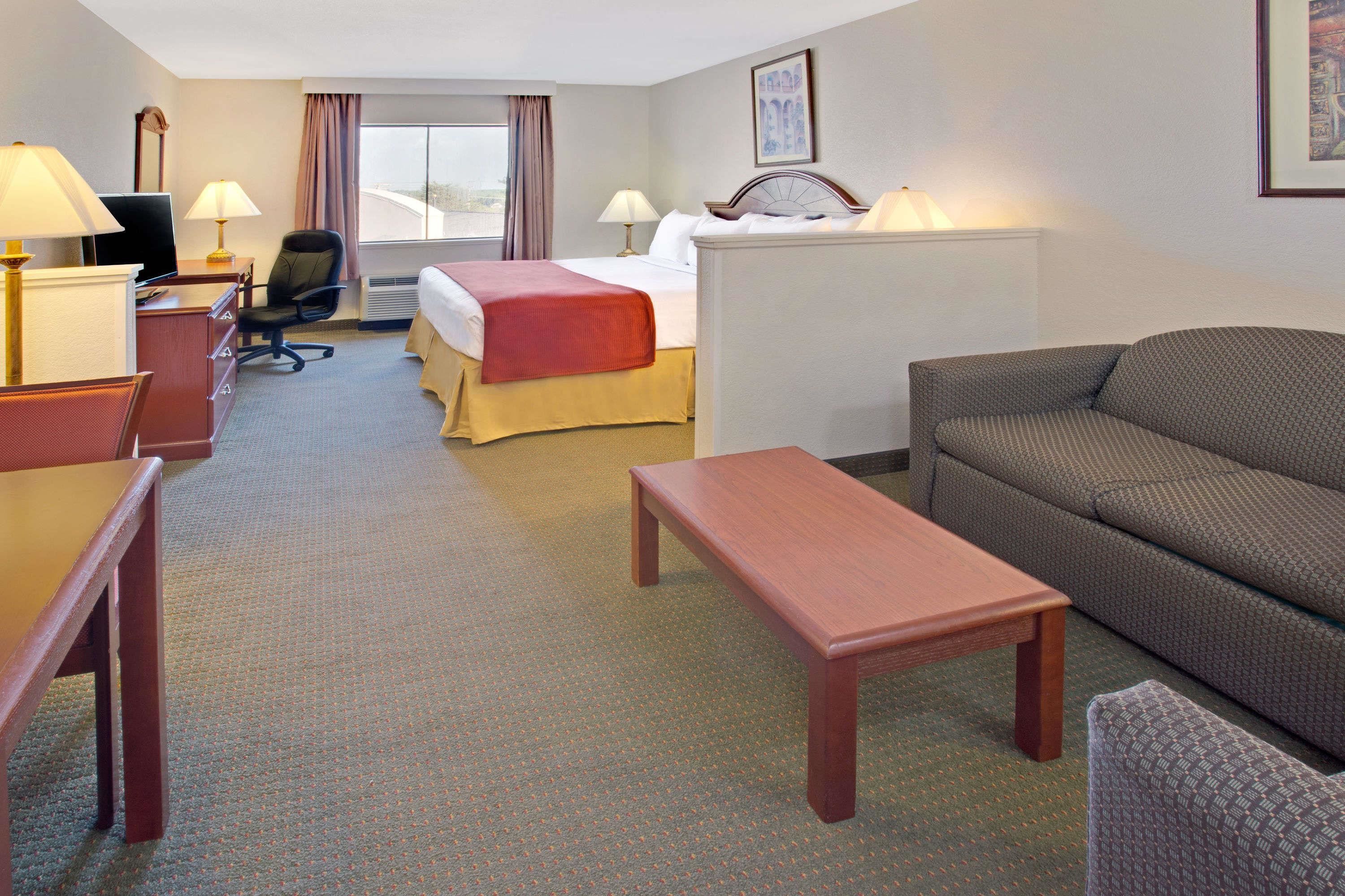 Superior Studio Suite, 1 King Bed, Non Smoking