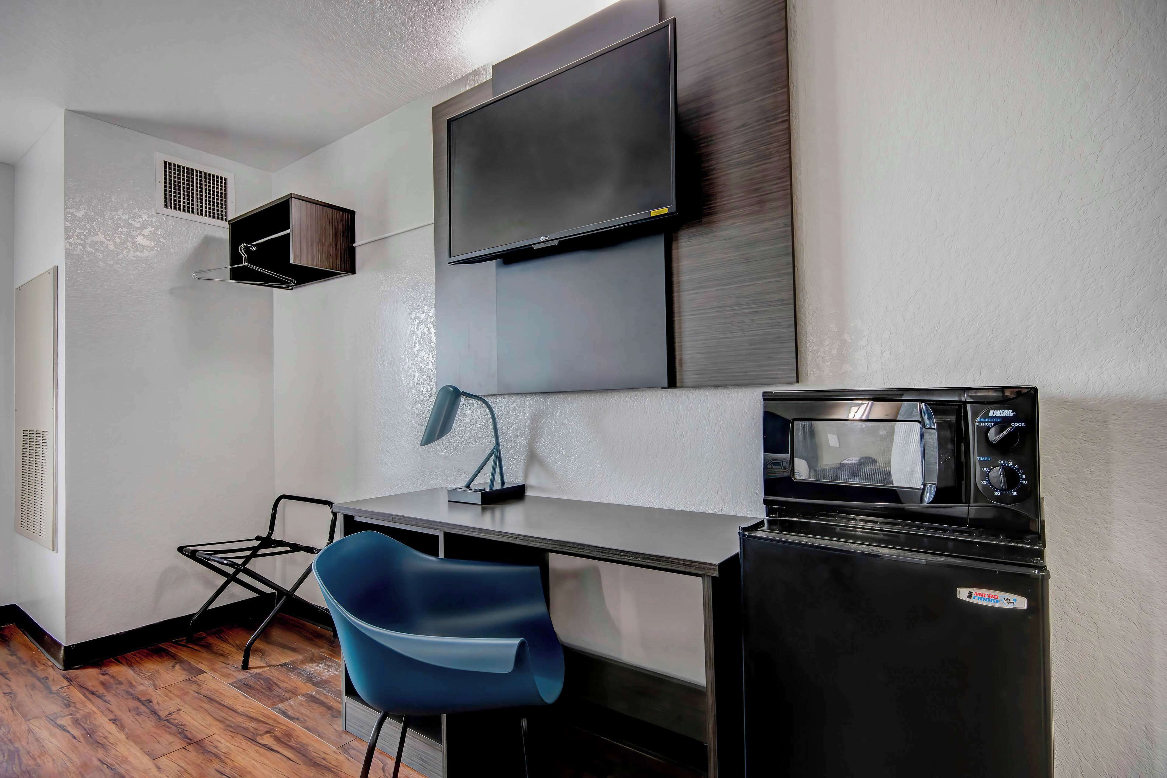 Deluxe Room, 2 Queen Beds, Smoking, Refrigerator & Microwave