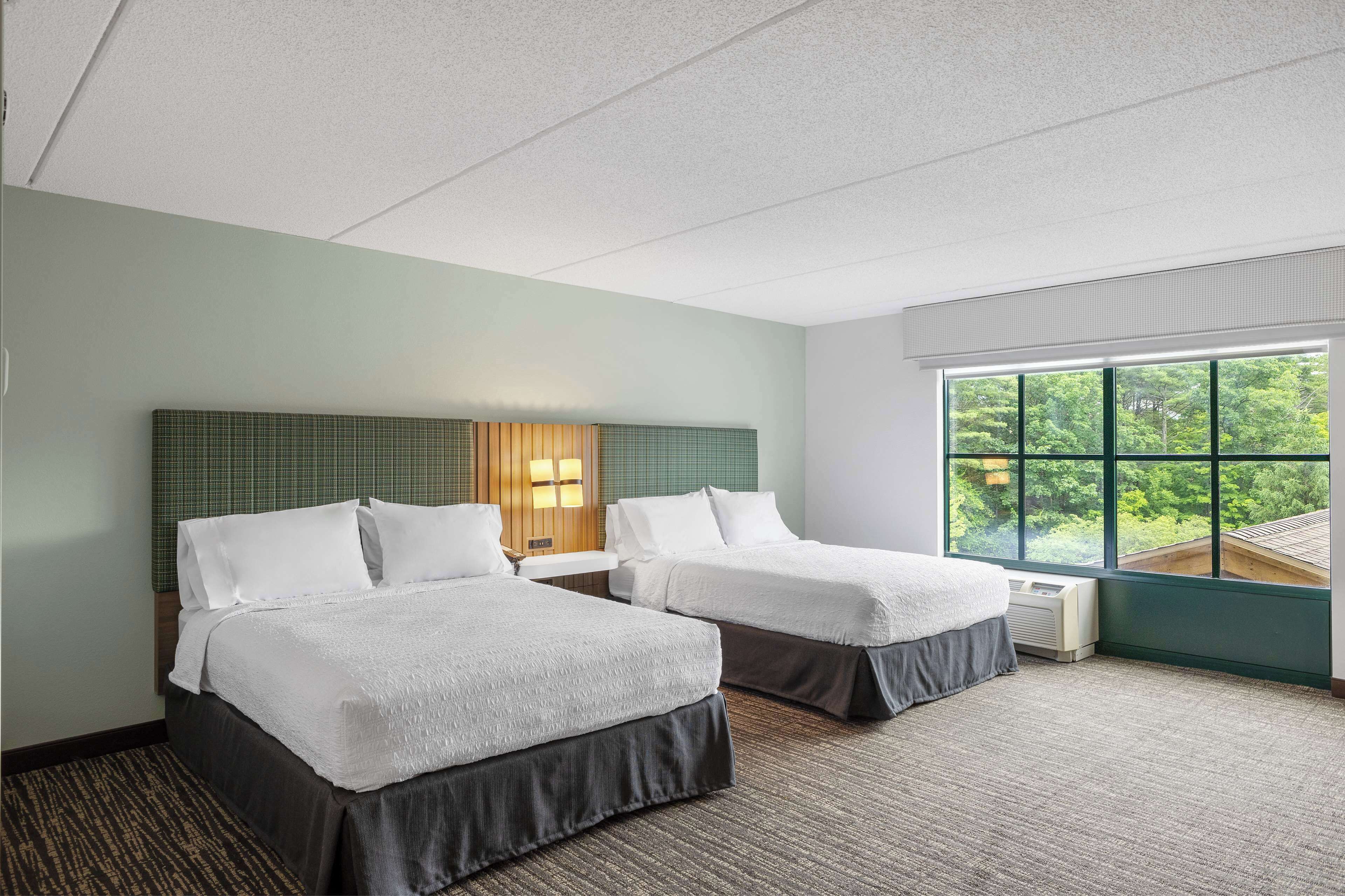Room, 2 Queen Beds, Accessible, Non Smoking