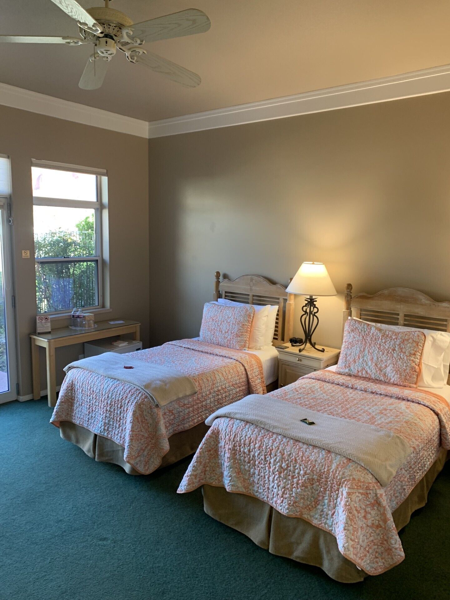 Indian Paintbrush (2 twin Beds)