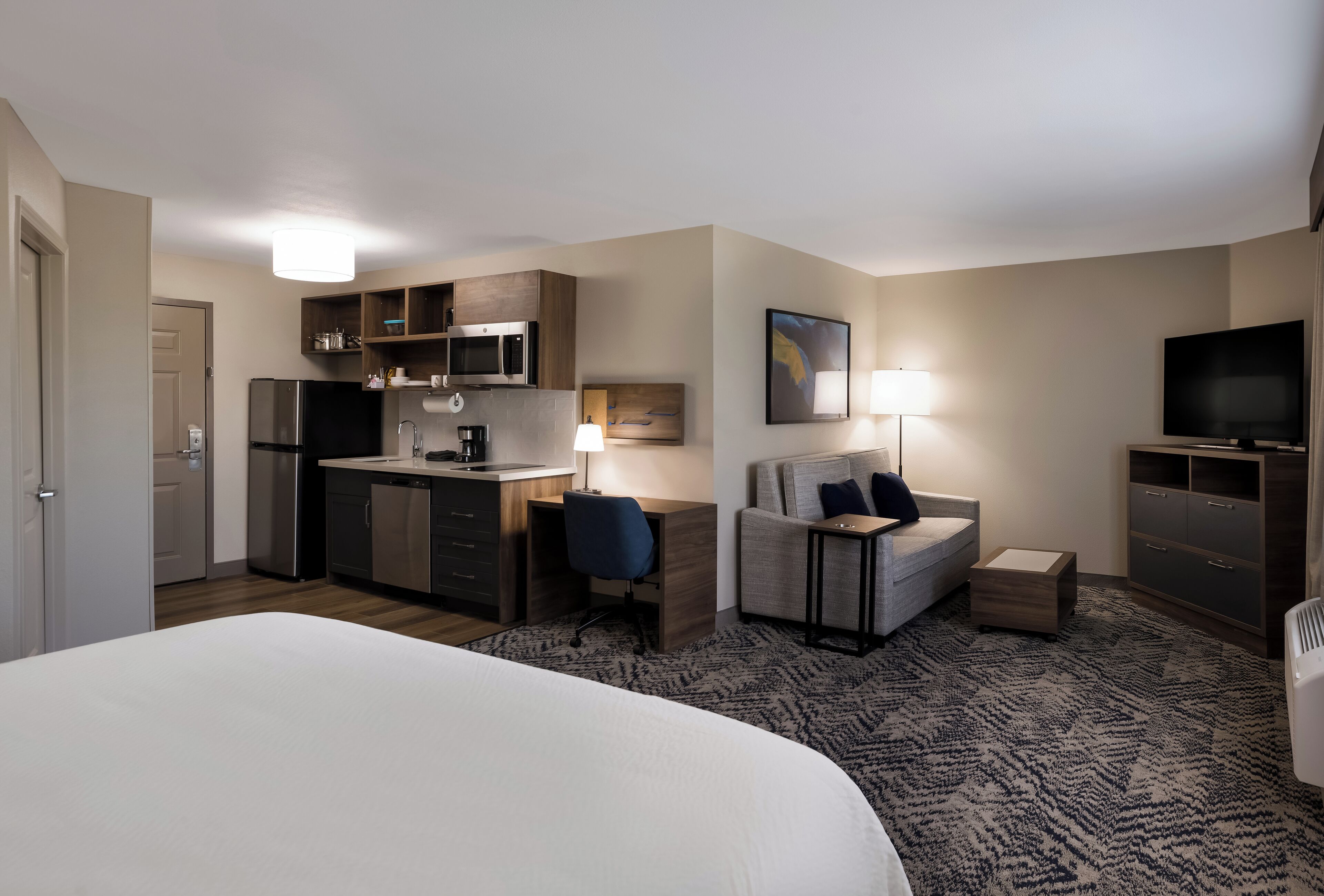 Studio Suite, 1 King Bed with Sofa bed