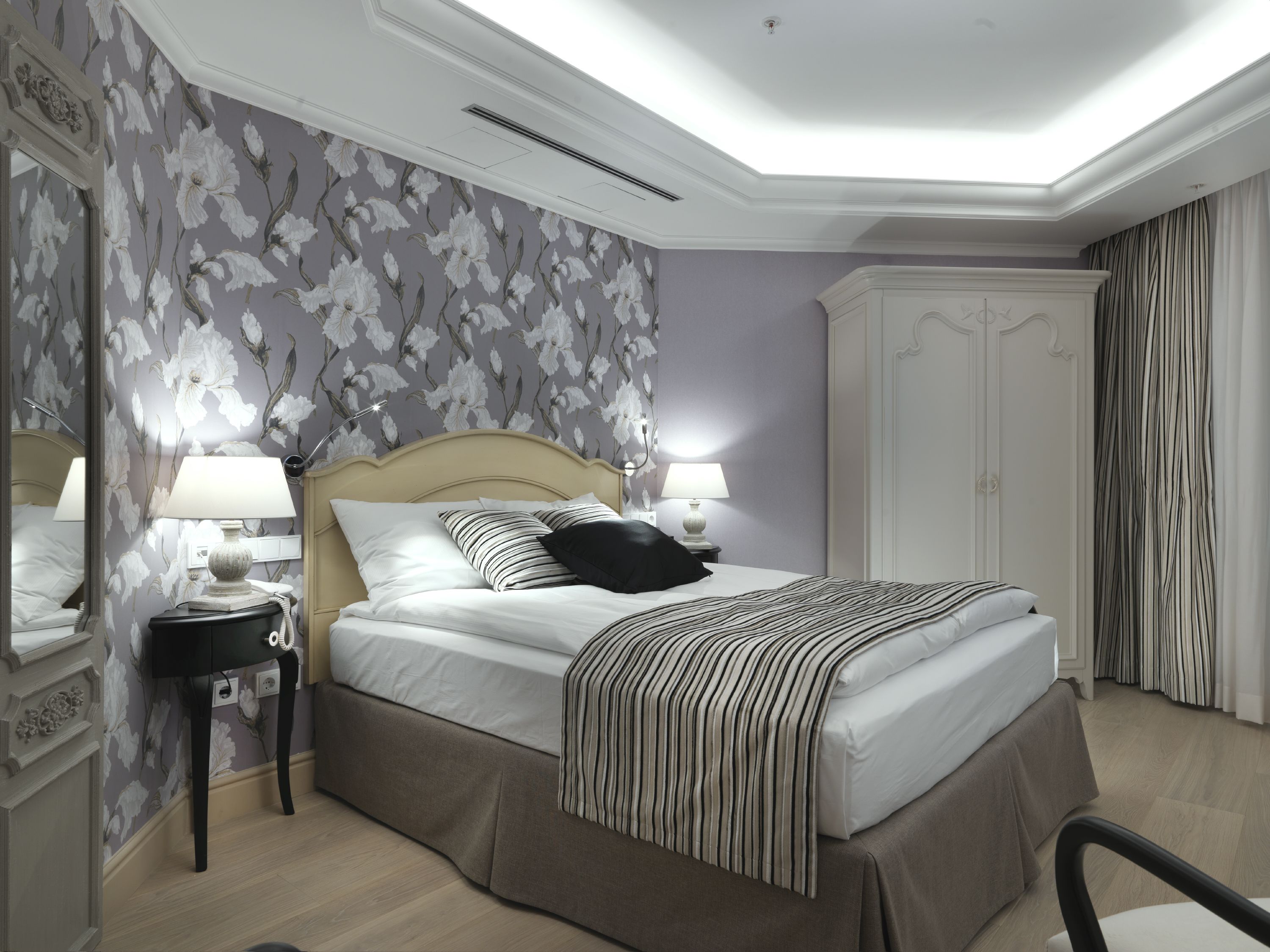 Standard Double Room, 1 Queen Bed, Inner hotel space view