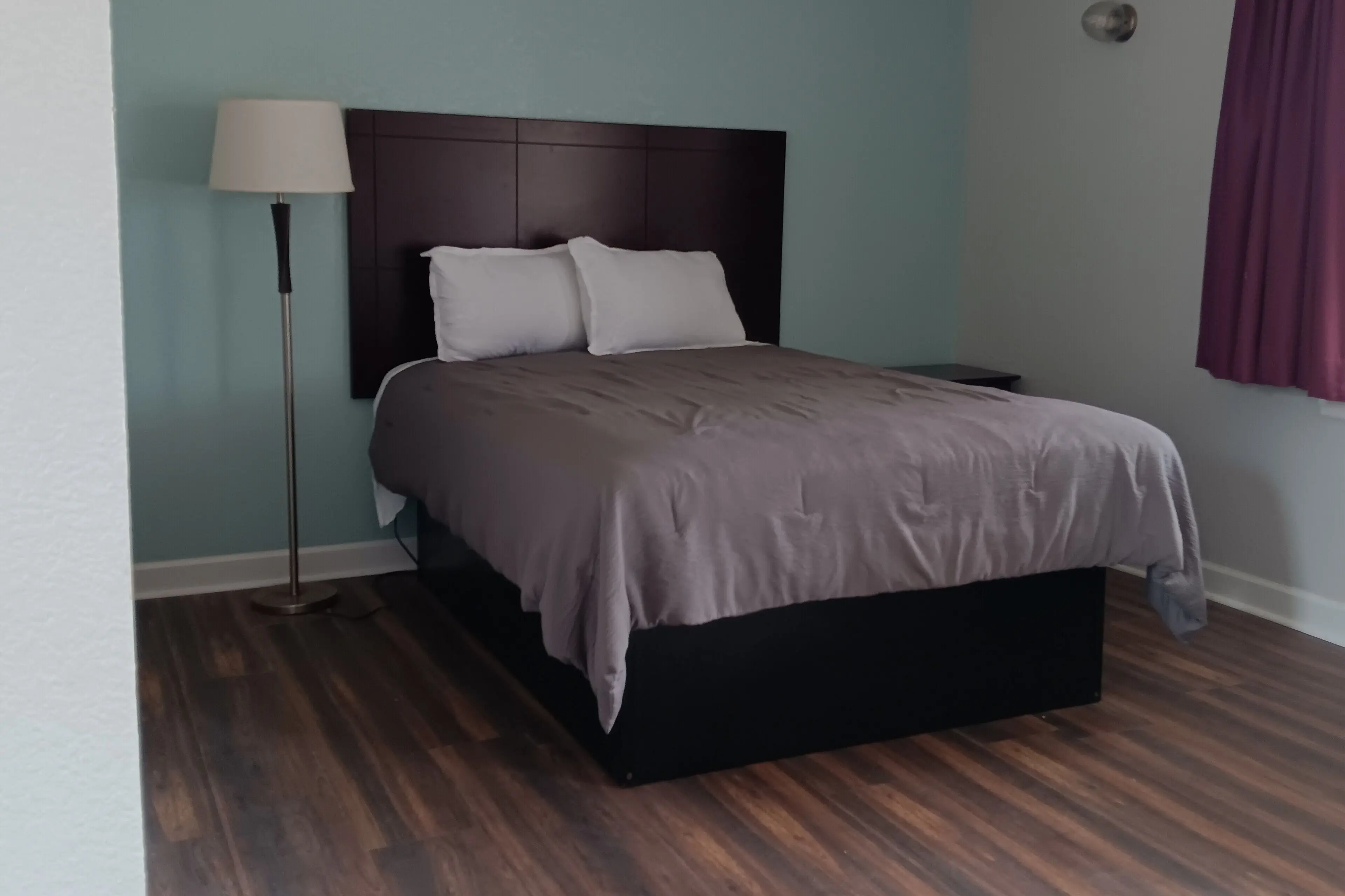 Room, 1 Queen Bed, Smoking Room, 1 Queen Bed, Smoking