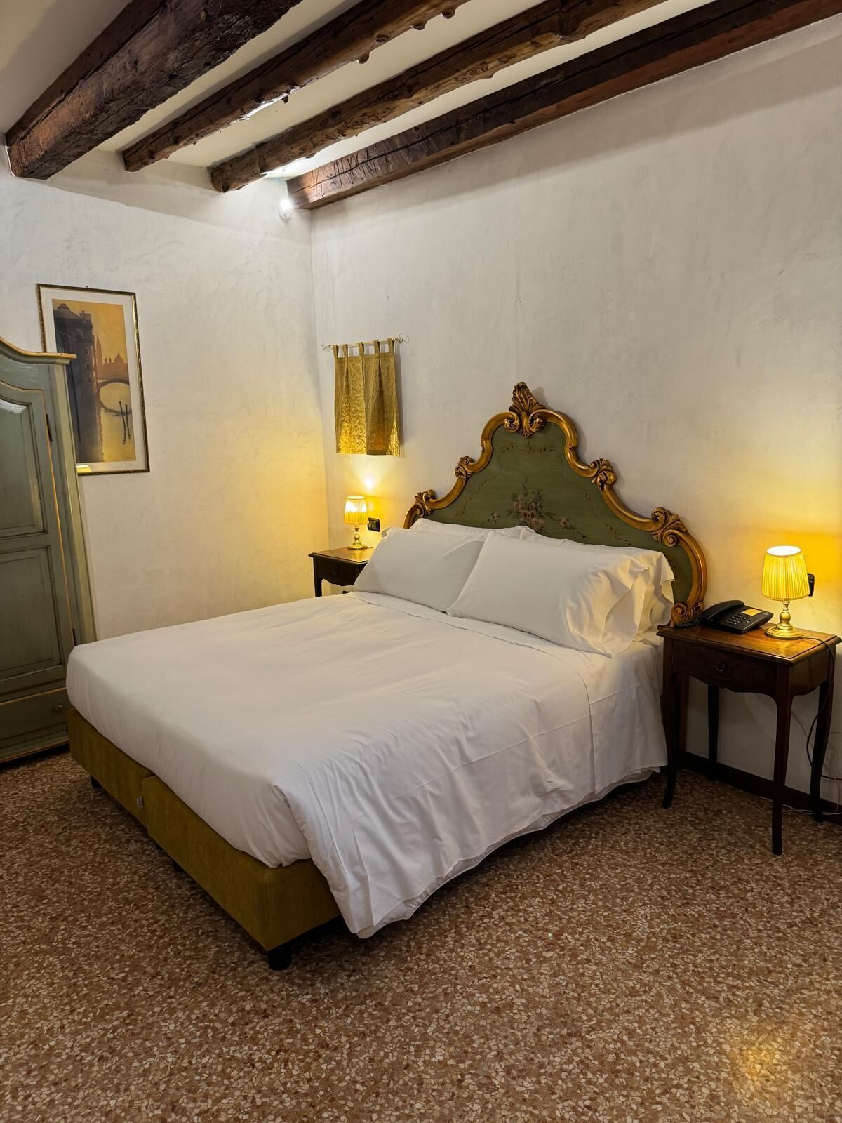 Economy Double Room (private external bathroom)