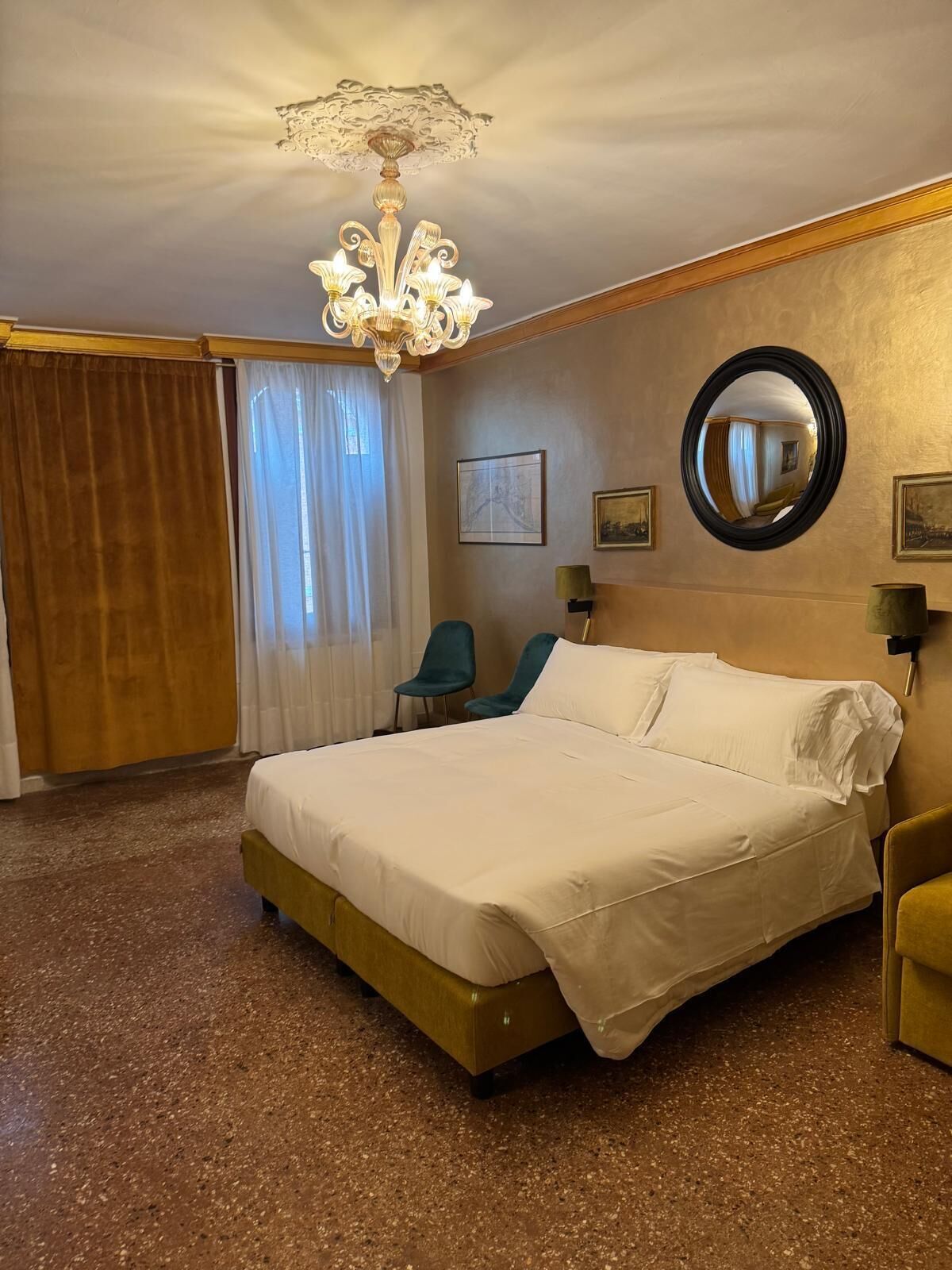 Basic Double Room, Shared Bathroom
