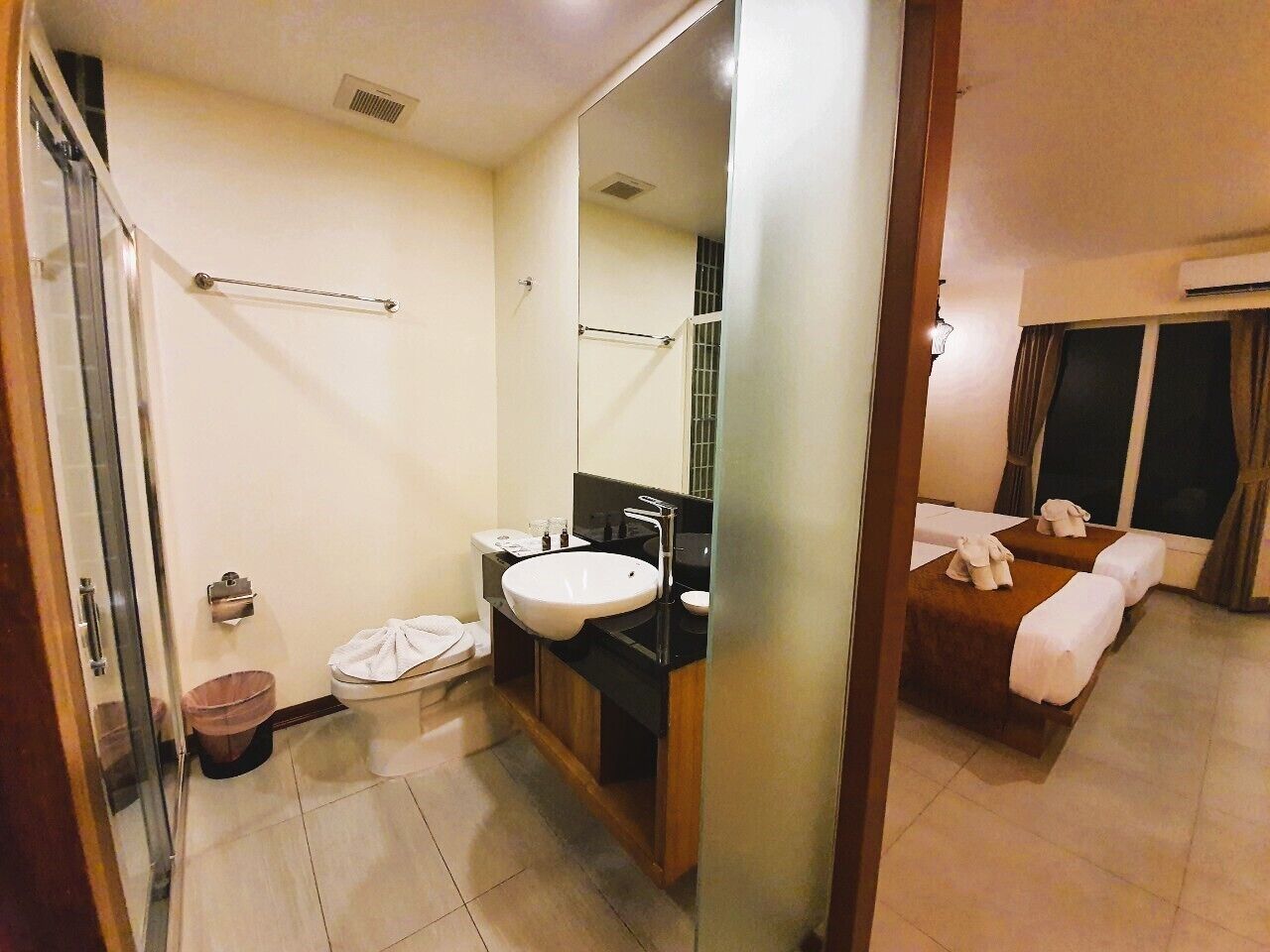 Standard Twin Room