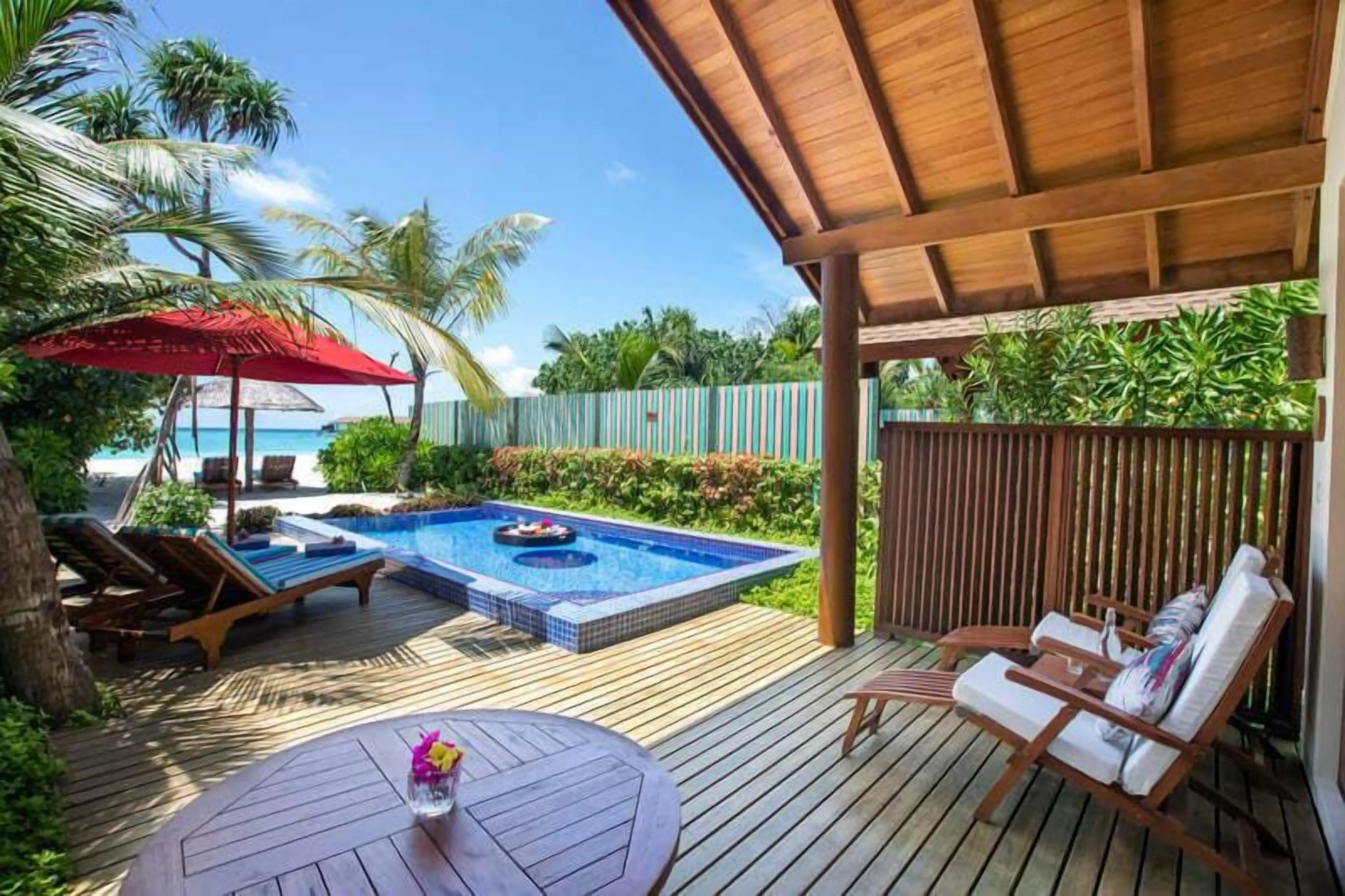 Deluxe Beach Pool Villa With One Floating Breakfast